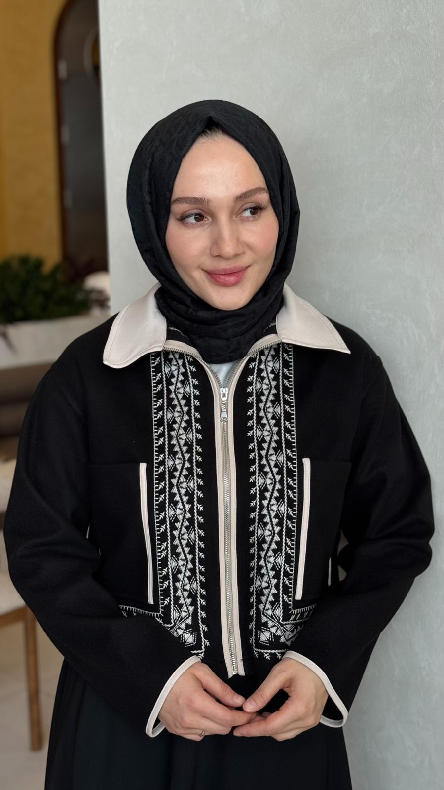 Kaşe Nakış Ceket-Siyah