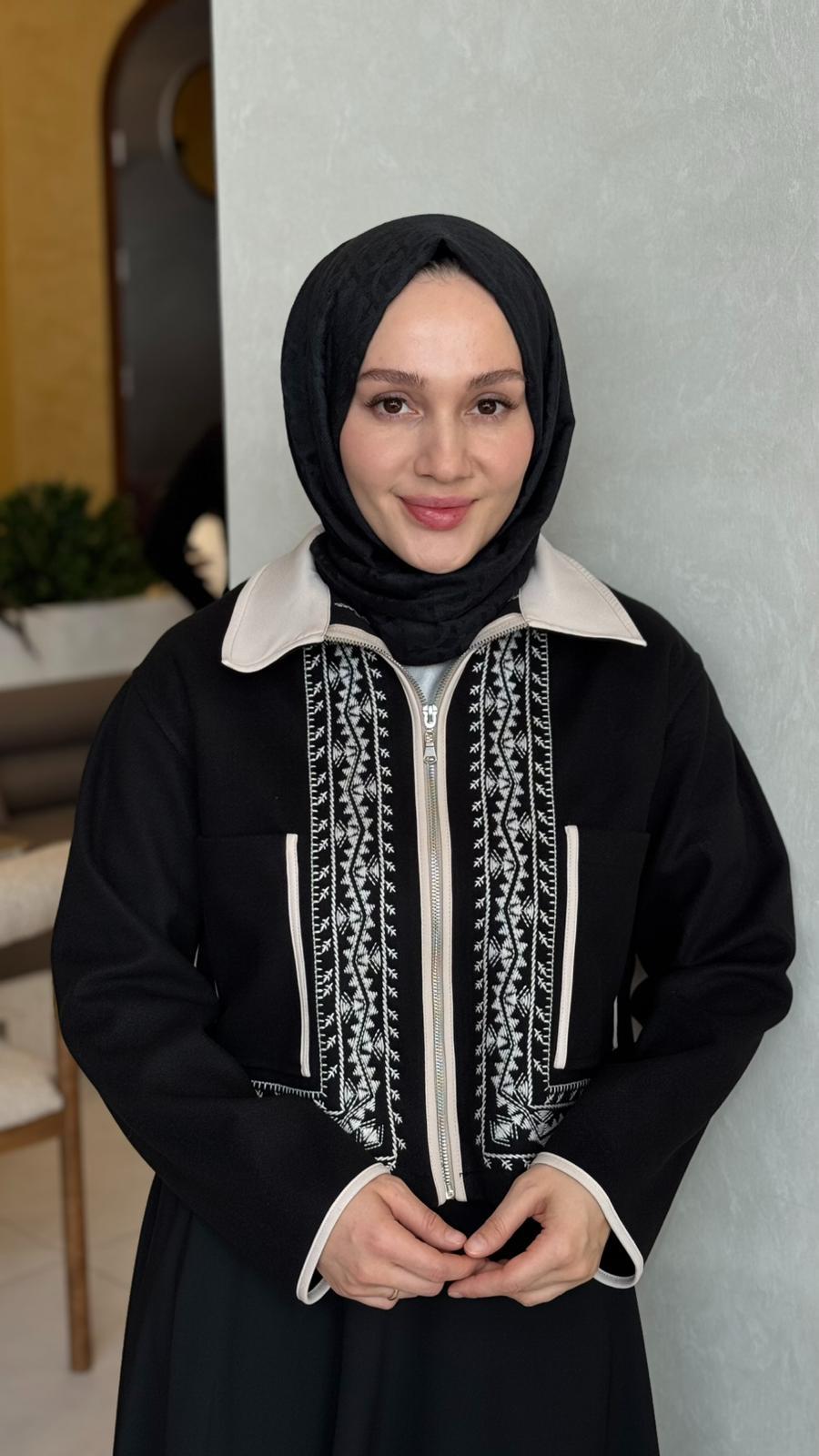 Kaşe Nakış Ceket-Siyah