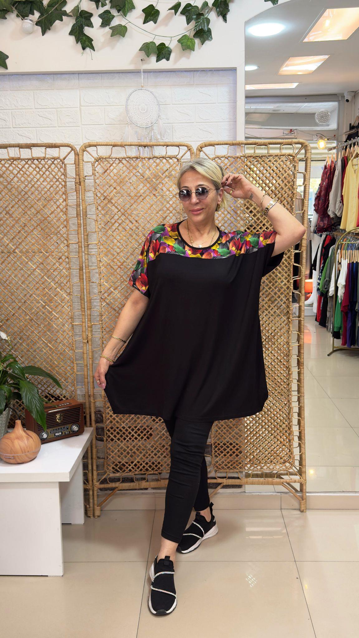 Yarım Kol Yaprak Motifli T-Shirt Siyah