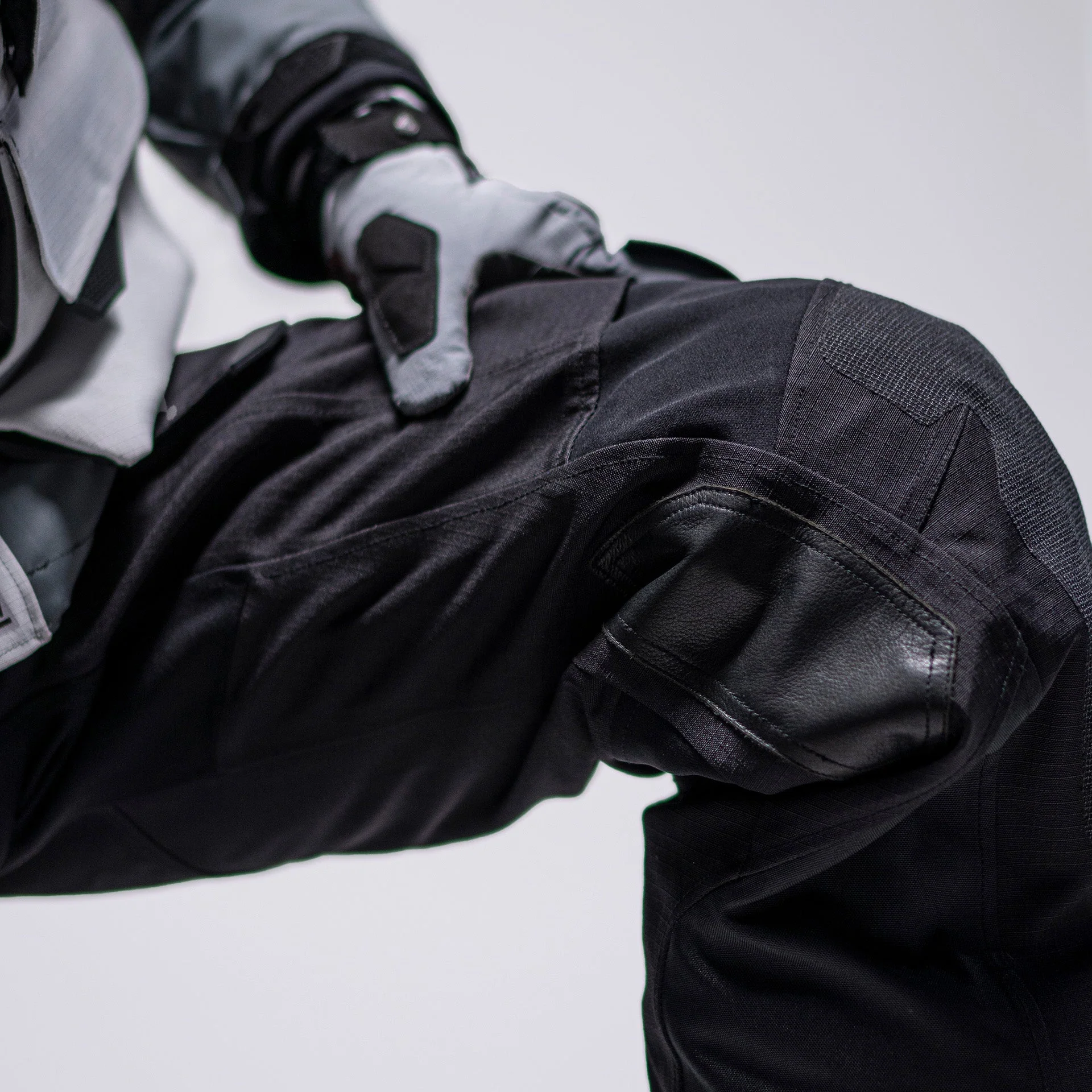 Leatt Adv Dri-Tour 5.5 Kısa Siyah Motosiklet Pantolonu