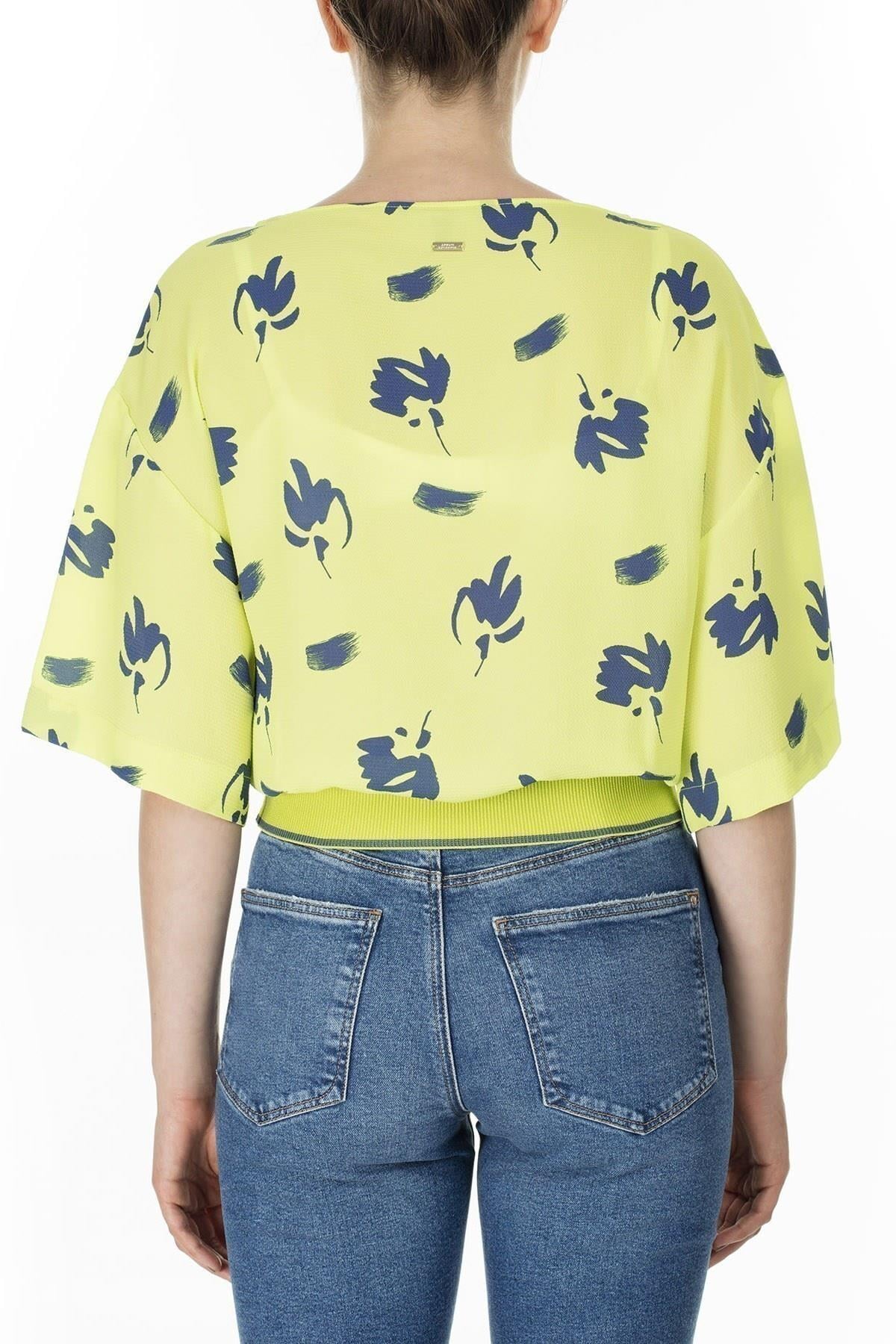 DESENLİ YARIM KOL CROP  BLUZ