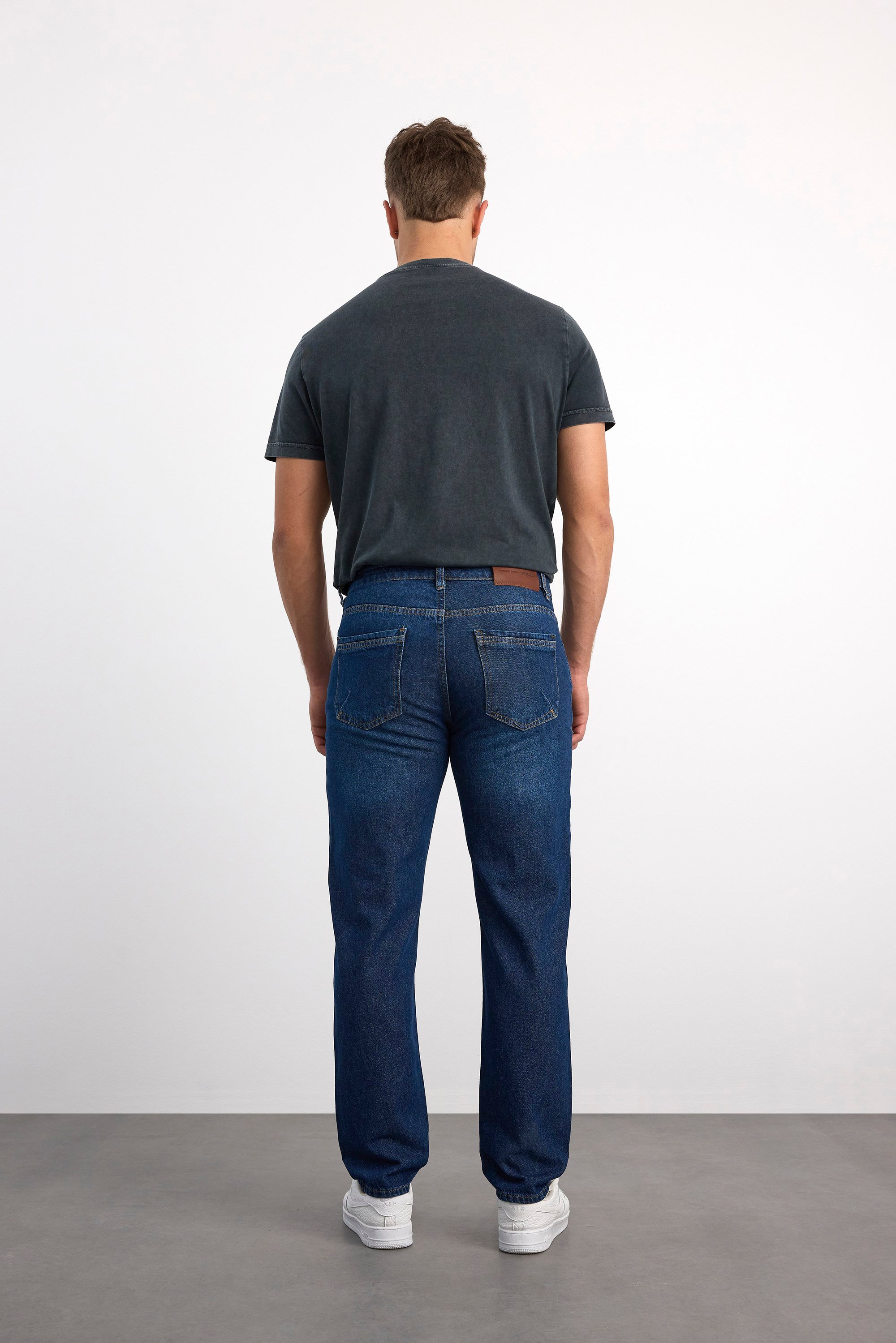 76094-73602 ERKEK TAPERED FİT MID WAIST SLİM LEG DENİM PANTOLON 76094-73602