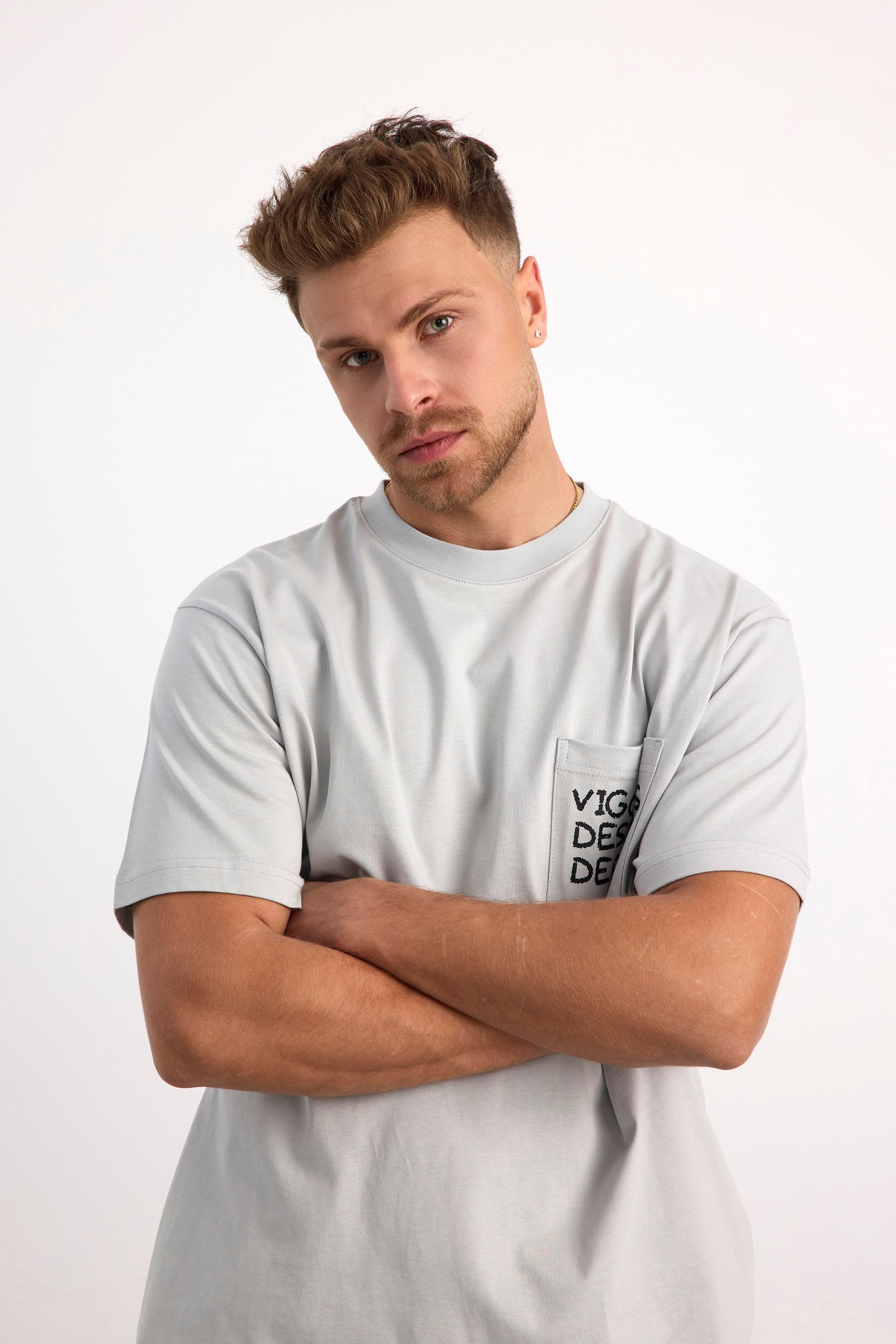 VIGOSS ACTION OVERSIZE BASKILI ERKEK T-SHIRT CEPLİ 63084-30226