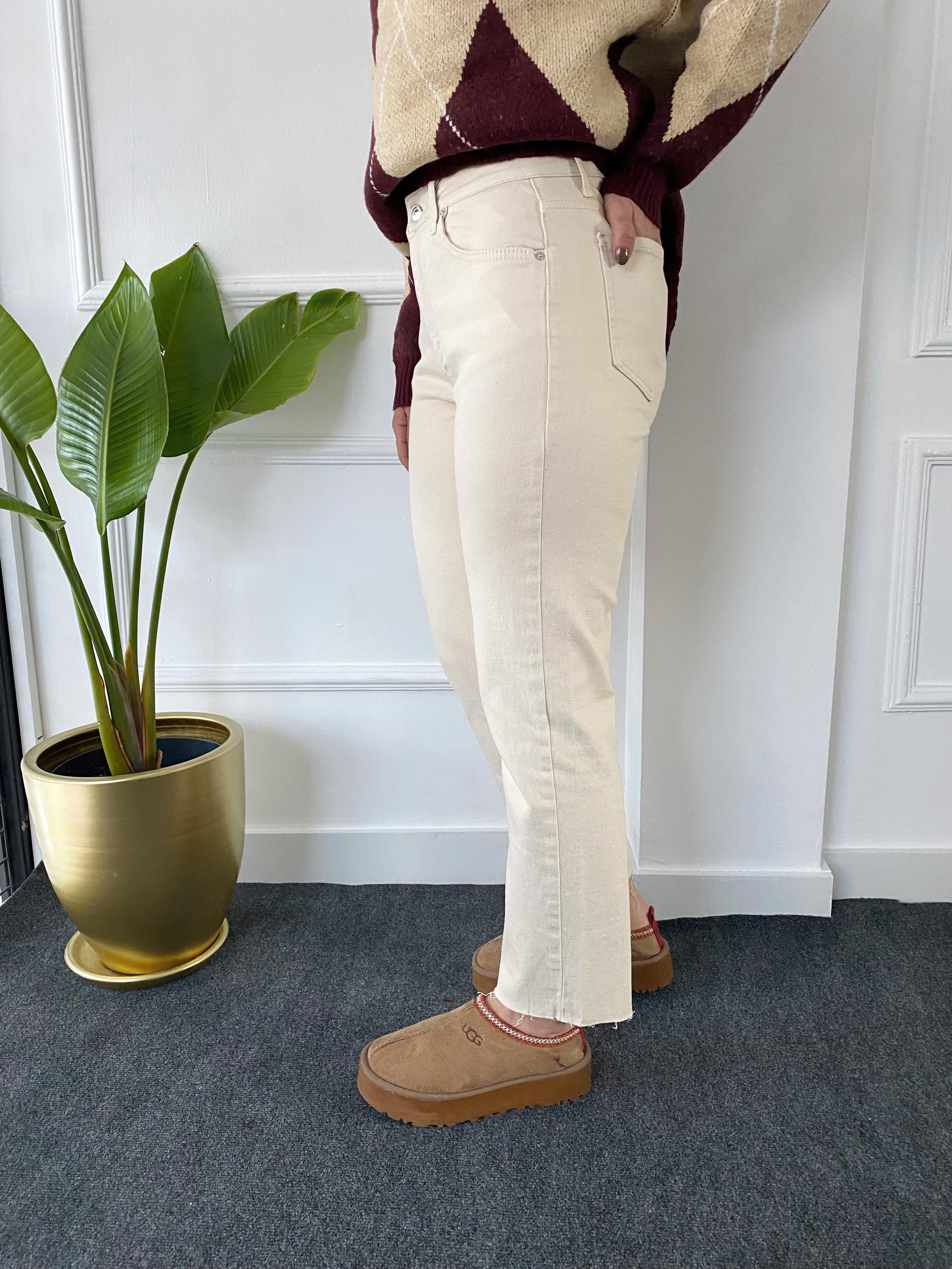 Boyfit Kesik Paça Jean Bej