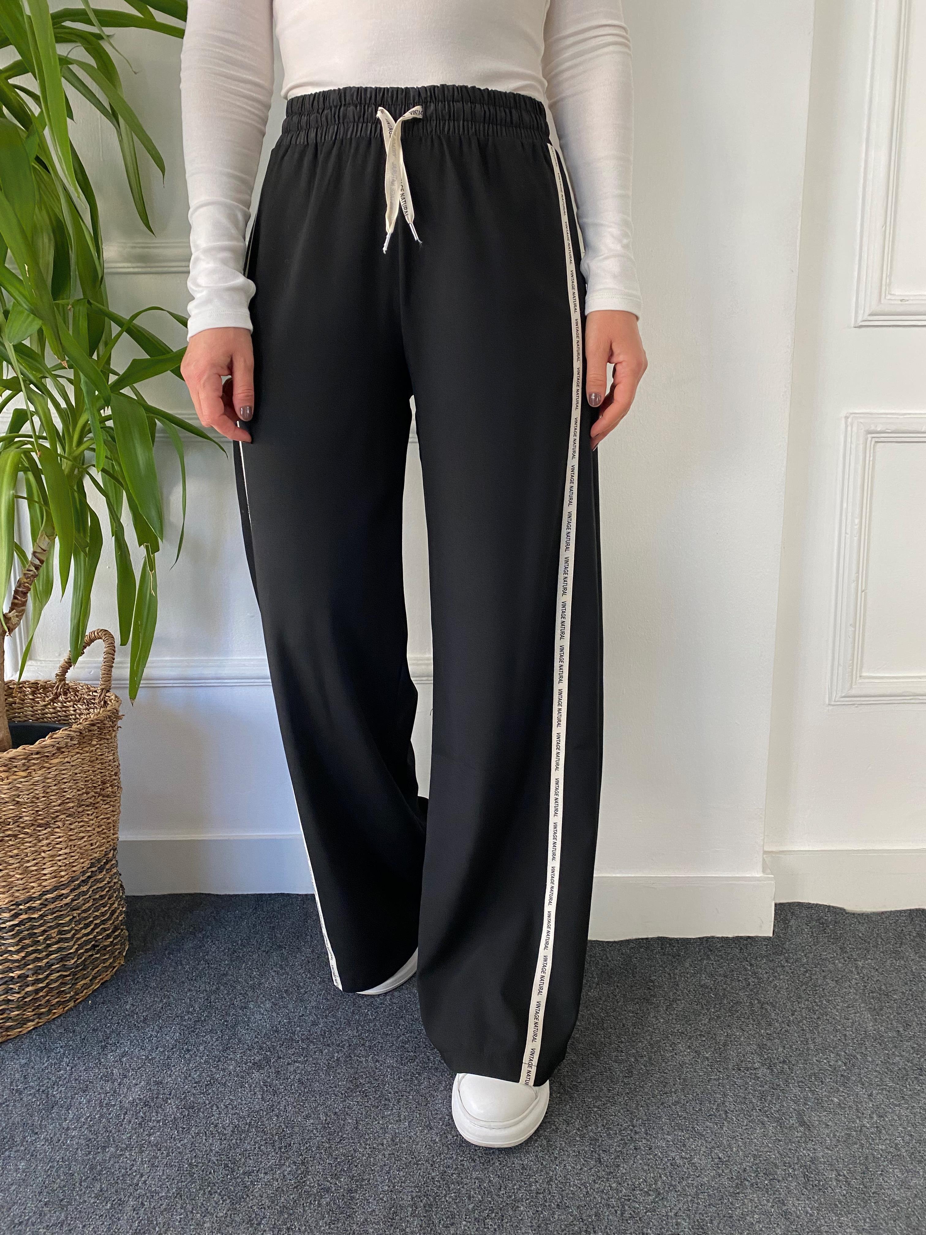 Şerit Detaylı Pantolon Siyah