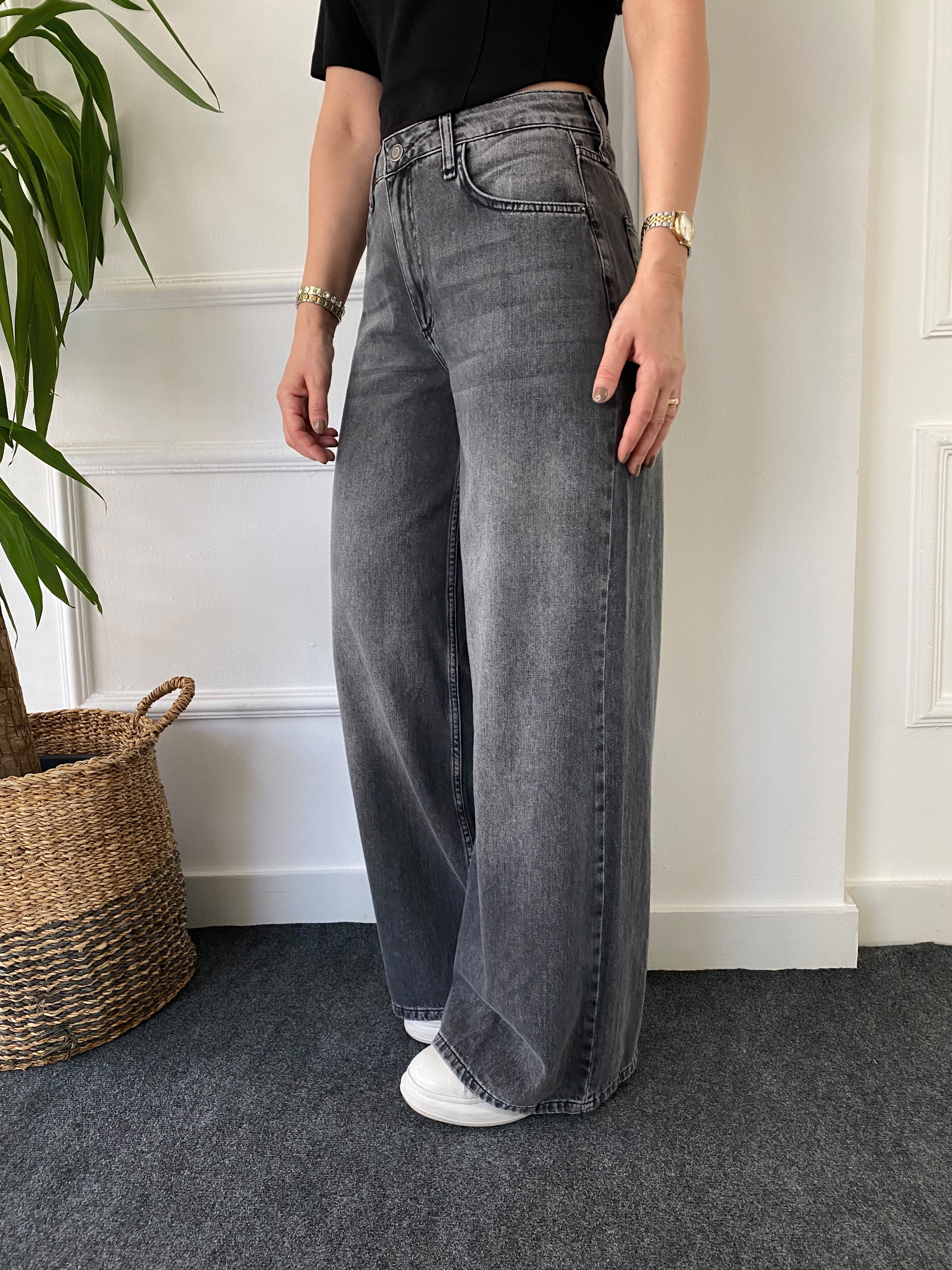Ultra Wide Ankle Jean Gri