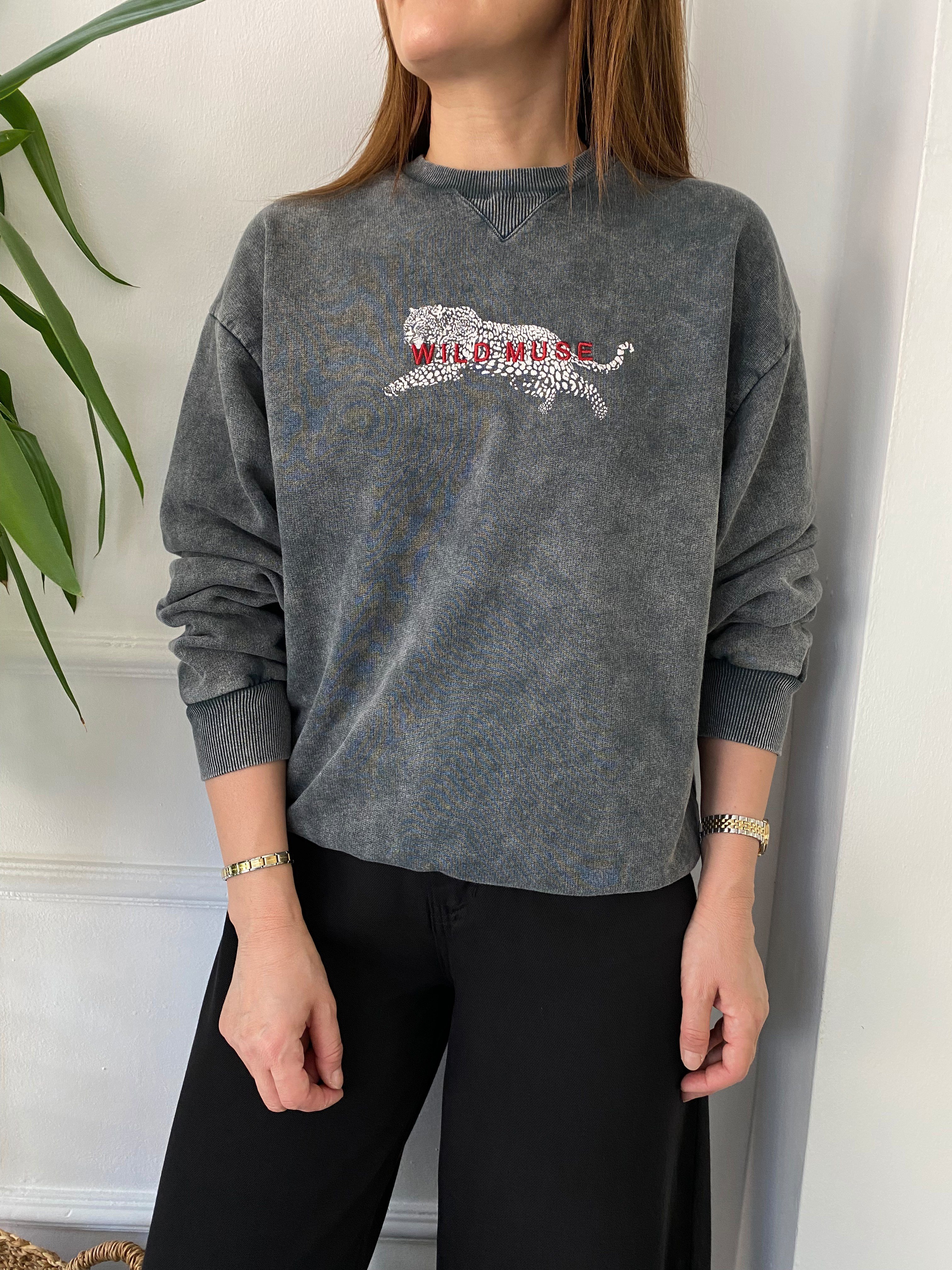 Wild Muse Nakışlı Batik Sweat Gri