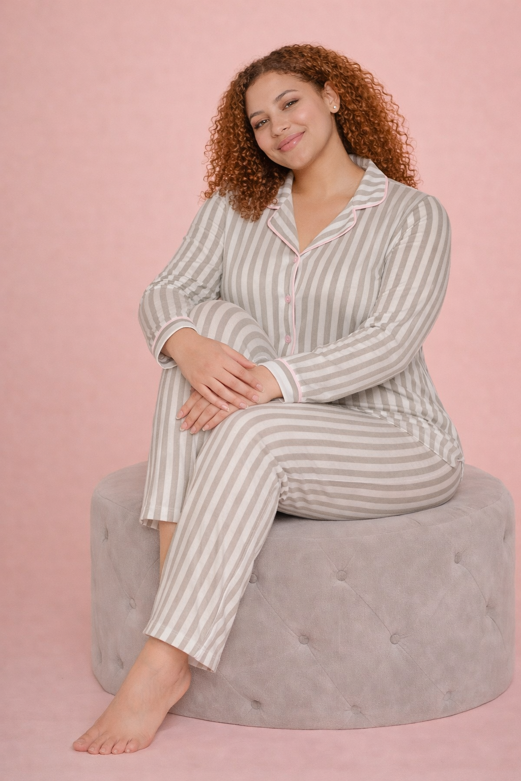 Alperi Büyük Beden Kadın Pijama Takımı Çizgili Boydan Düğmeli Rahat (3XL-6XL) B790-46Uzun Kol Pijama TakımıAL* PERİAlperi Büyük Beden Kadın Pijama Takımı Çizgili Boydan Düğmeli Rahat (3XL-6XL) B790-46