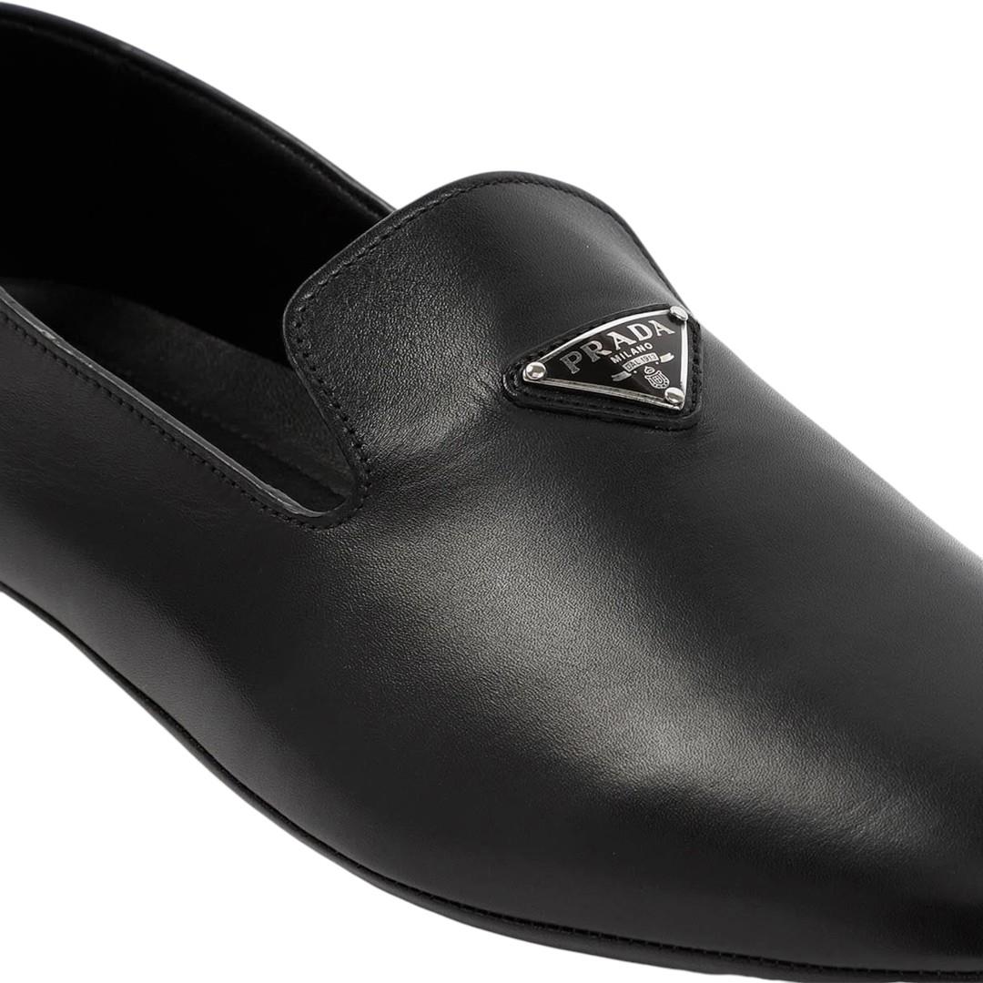 Prada Üçgen Logolu Deri Erkek Ayakkabı 215871247