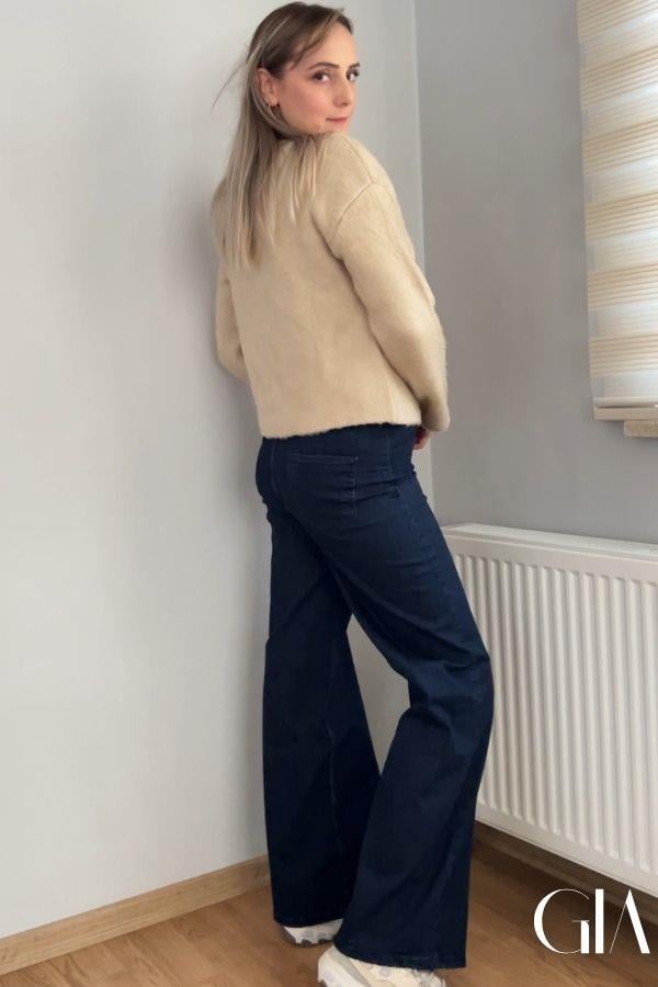 Bej Renk İçi Triko Dışı Yün Tasarım Hırka