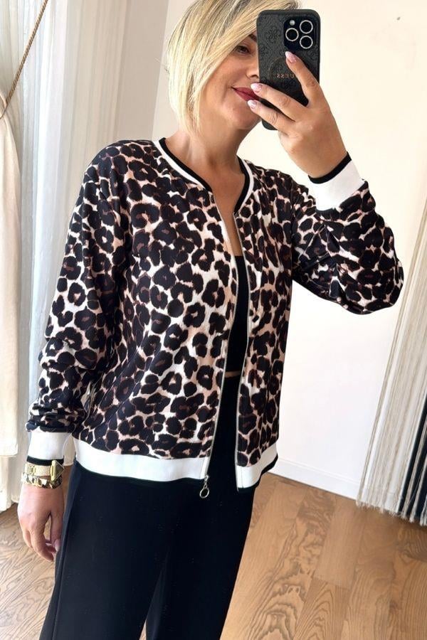 Leopar Desenli Fermuarlı Takım