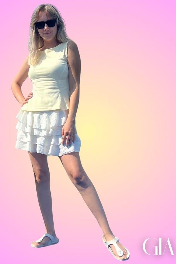 Sarı Kayık Yaka Kolsuz Altı Volanlı Bluz