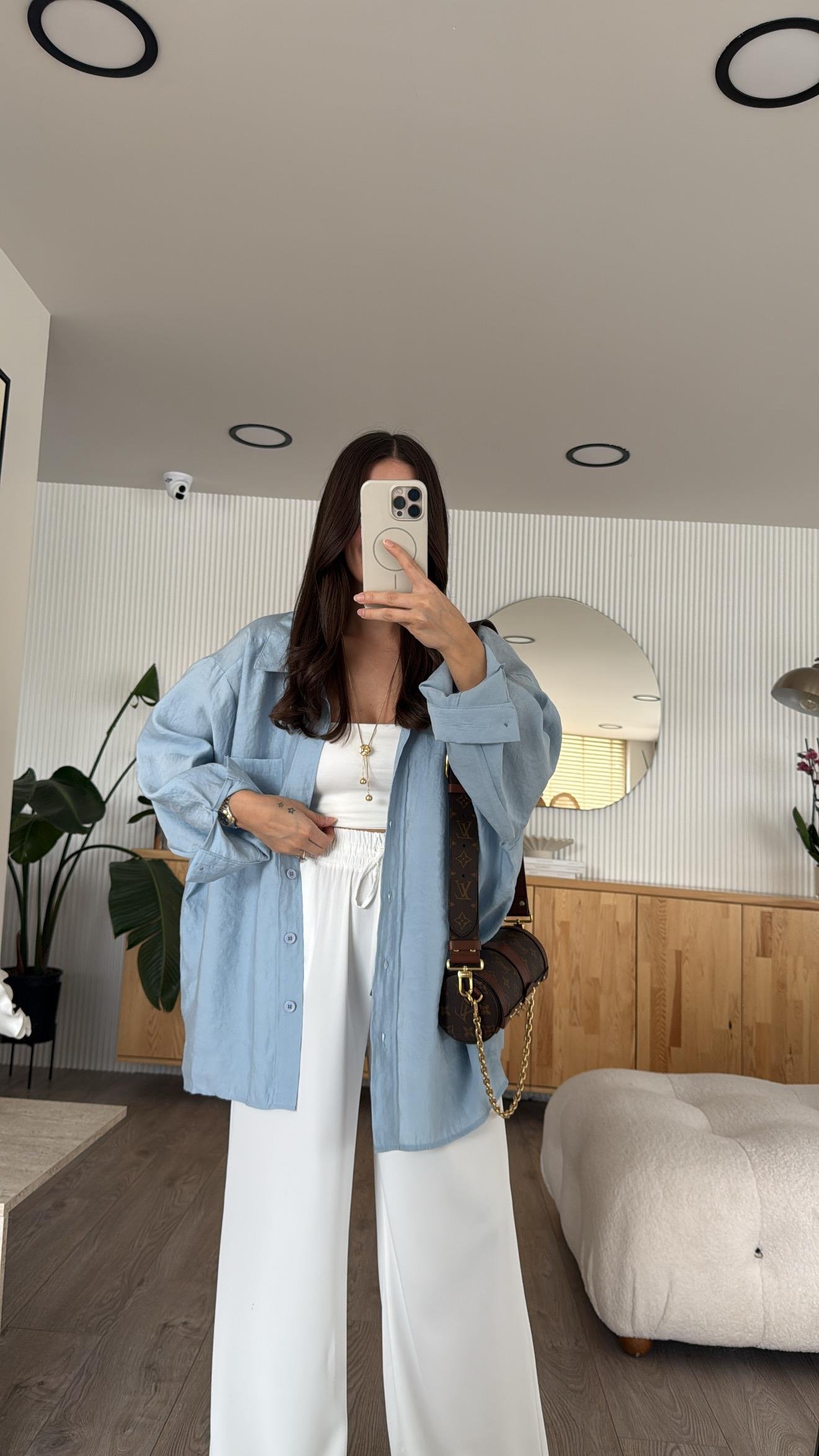  Açık Mavi Tensel Kumaş Düşük Omuzlu Oversize Gömlek