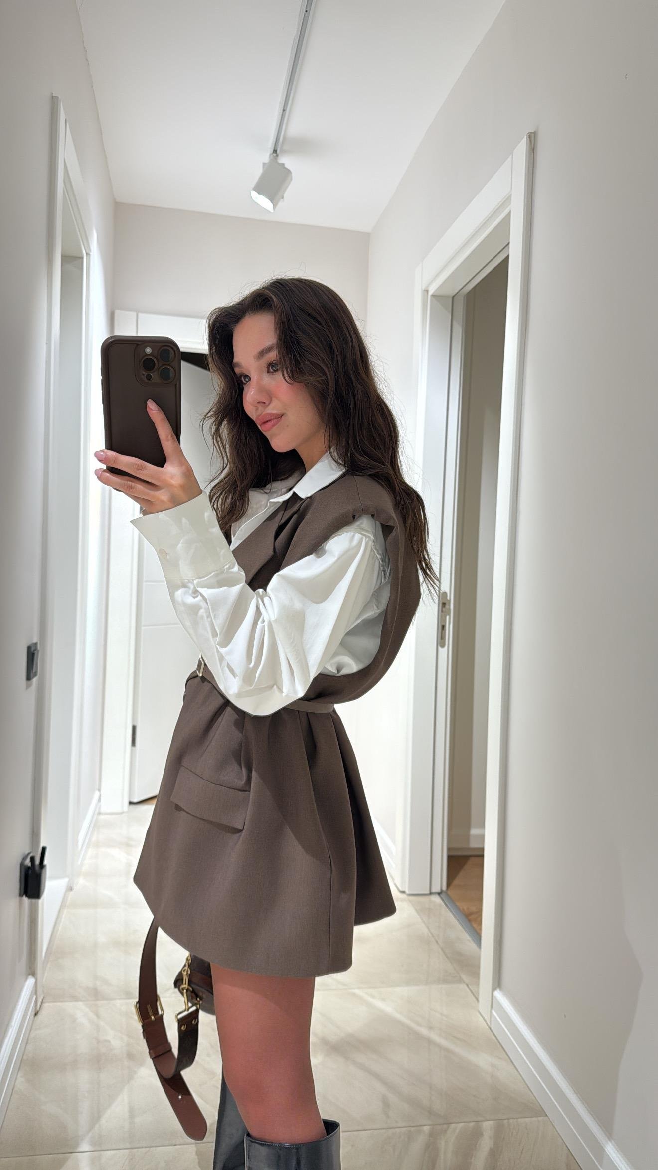 Acı Kahve Vatkalı Kemerli Yelek 