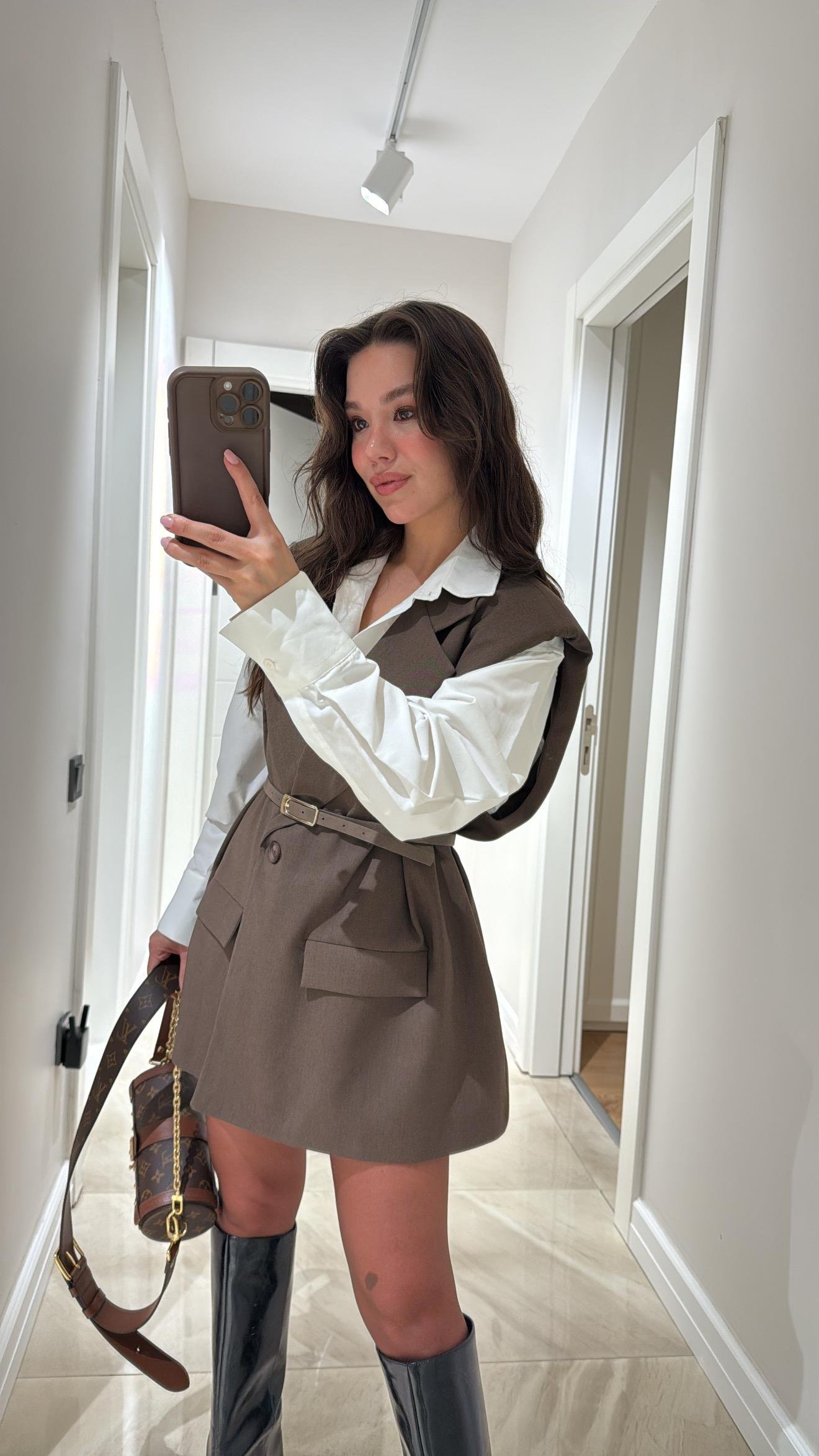 Acı Kahve Vatkalı Kemerli Yelek 