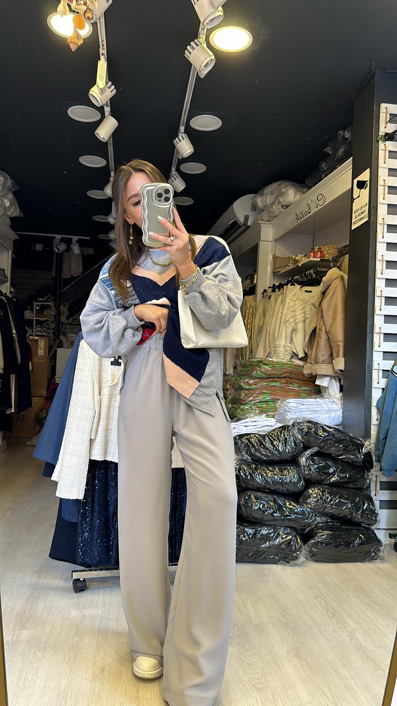 Açık Gri Beli Lastikli Saten Bol Pantolon