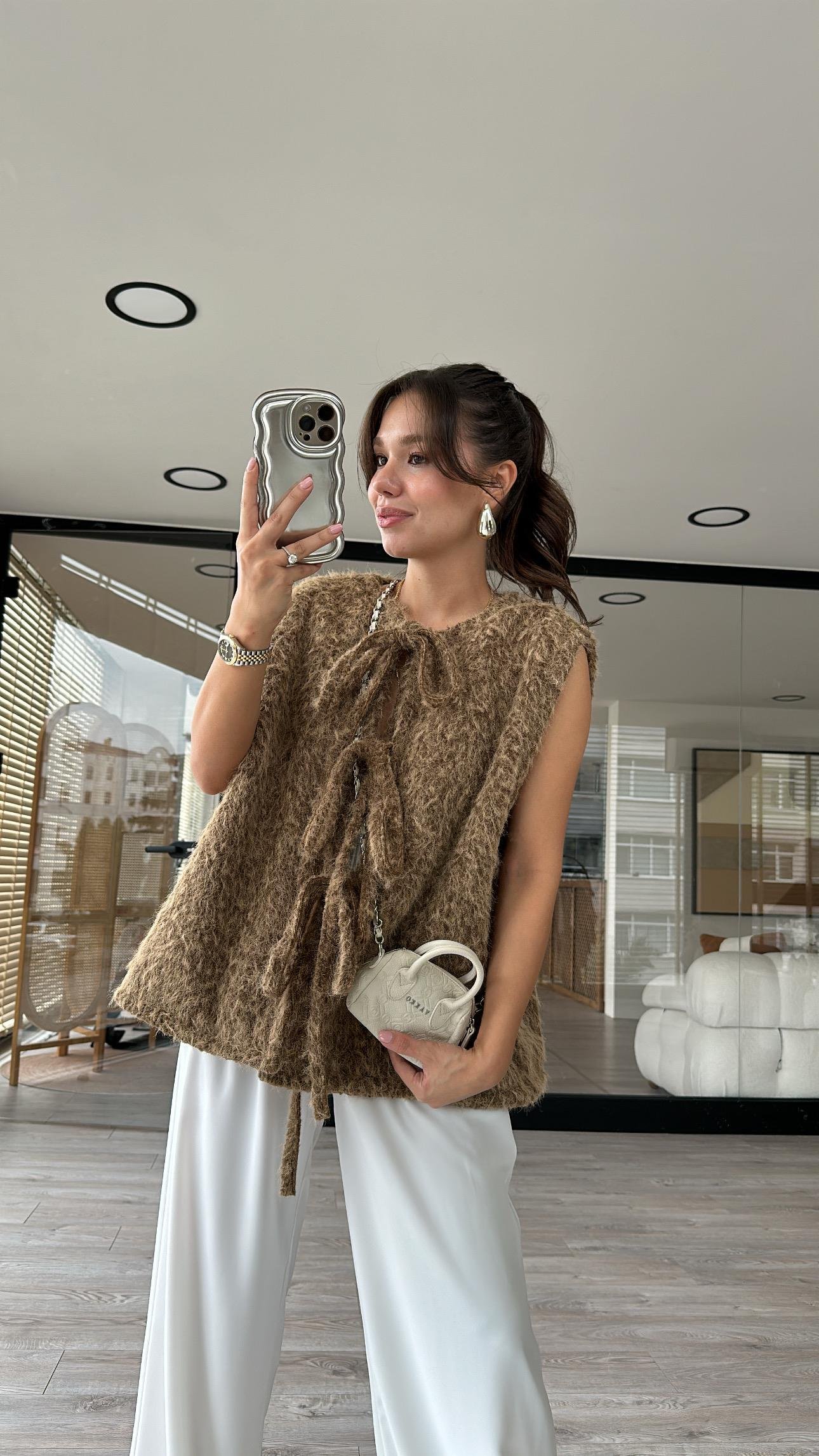 Açık Kahve Marka Model Ön Bağlamalı Sakallı Yelek