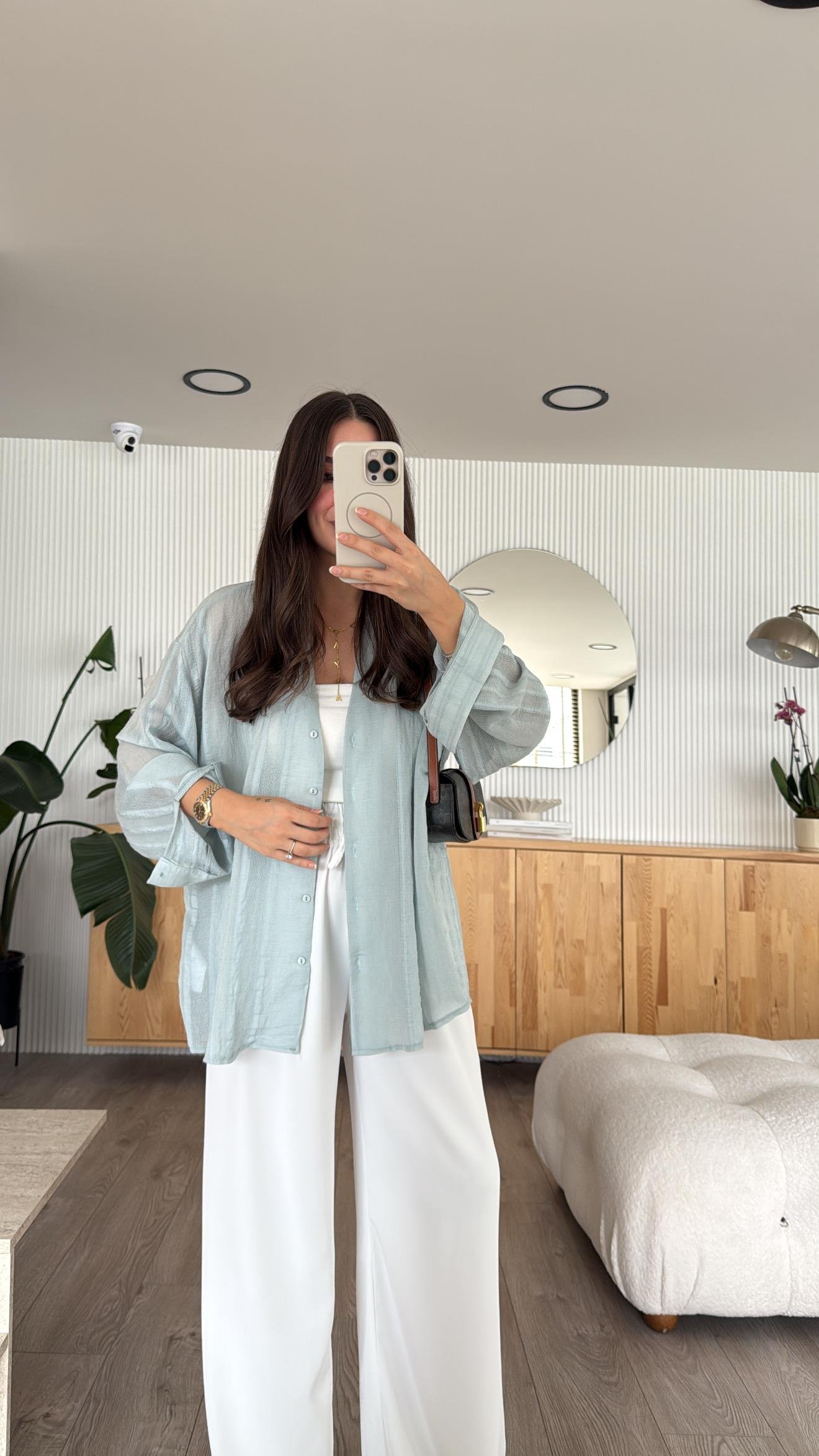 Açık Mavi Kendinden Desenli Transparan Gömlek