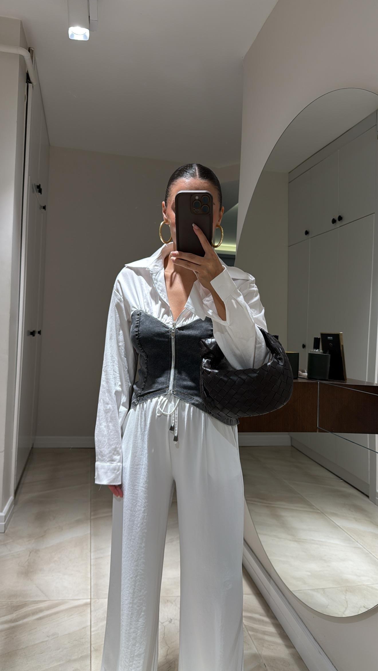 Antasit Ön Fermuarlı Gömlek Detaylı Jean Bluz