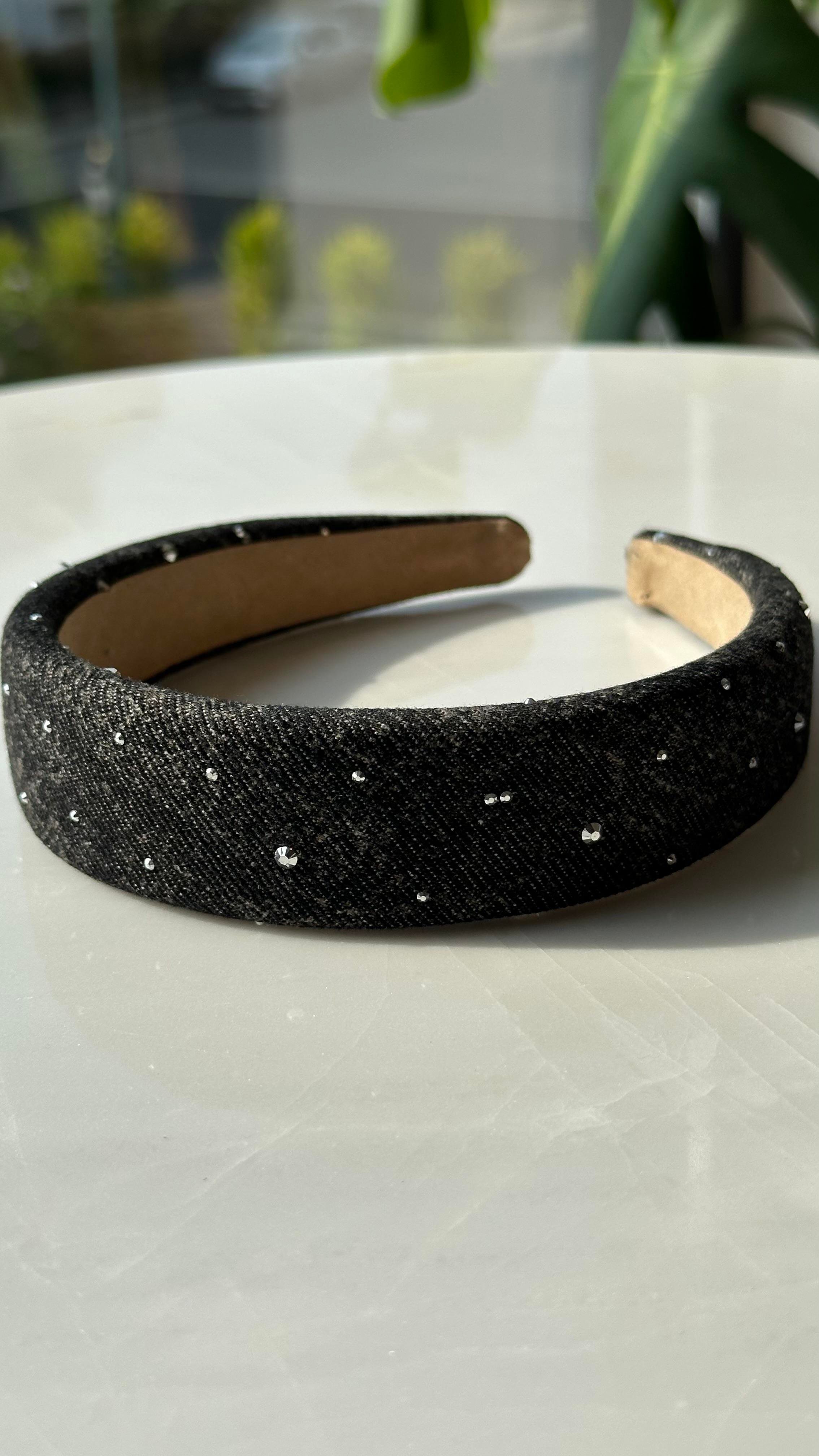 Antrasit Eskitmeli Taşlı Taç