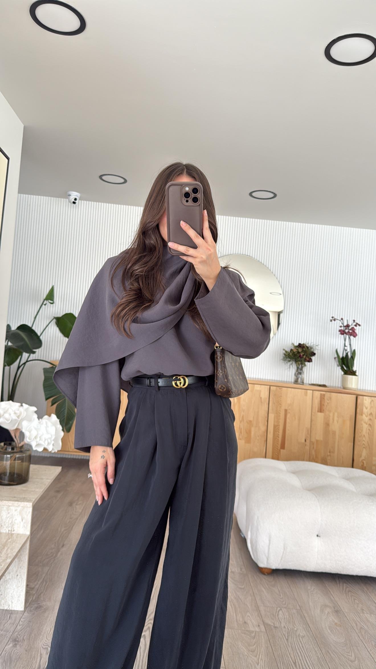 Antrasit Fular Detaylı Tensel Bluz 