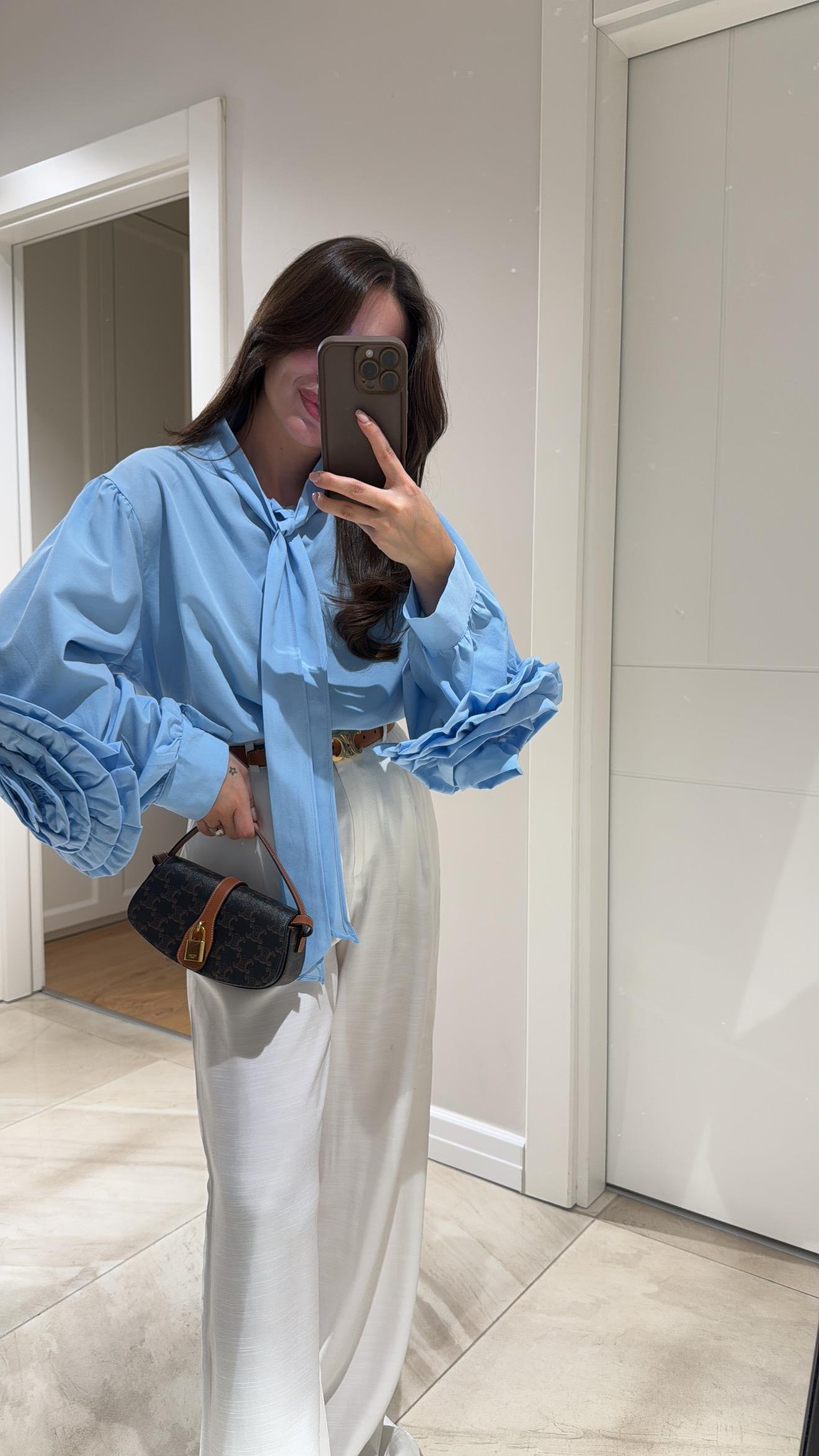 Bebe Mavi Gül Detaylı Yaka Bağlamalı Marka Model Gömlek