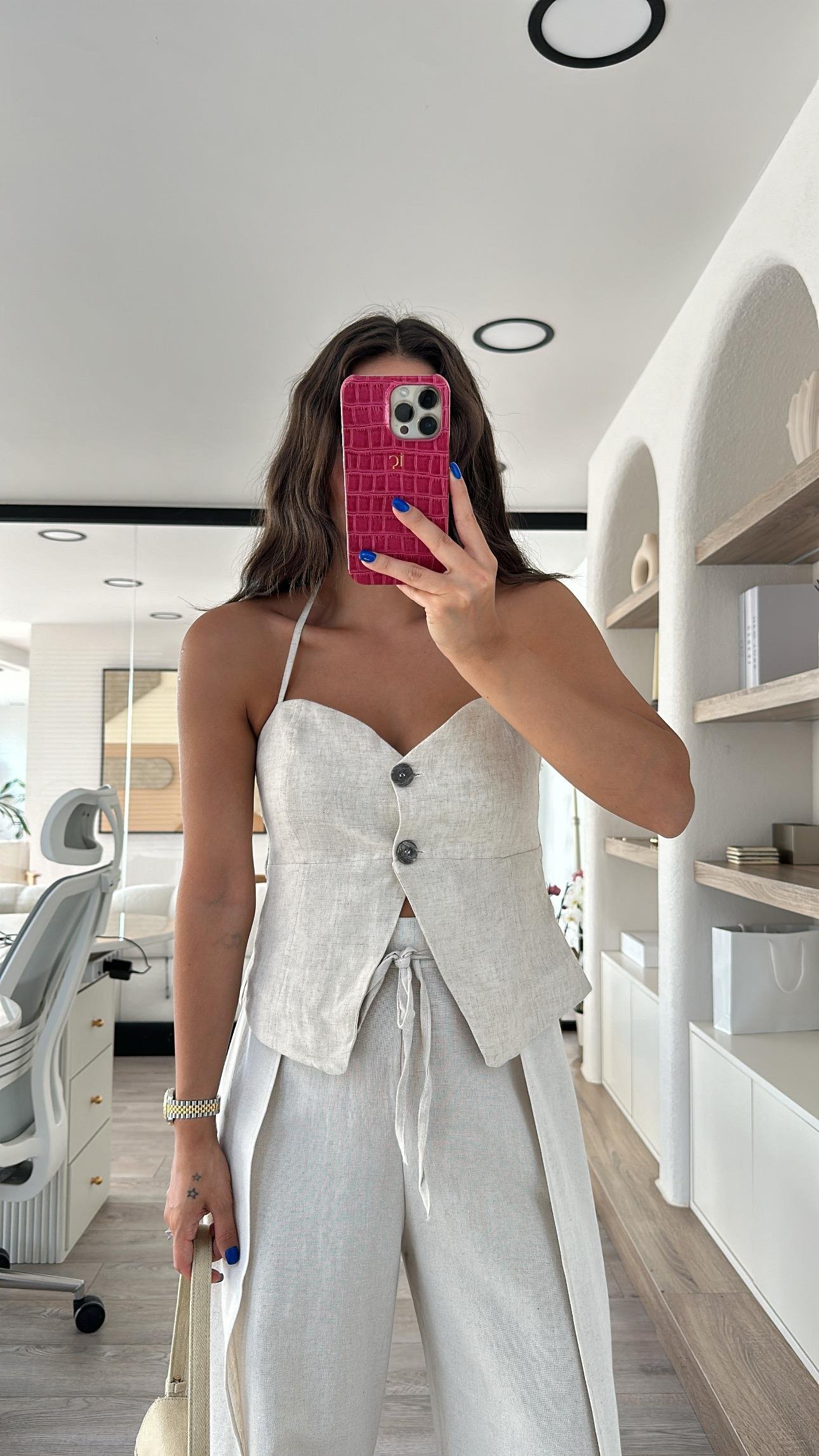 Bej Boyundan Bağlamalı Kalp Yaka Keten Bluz 