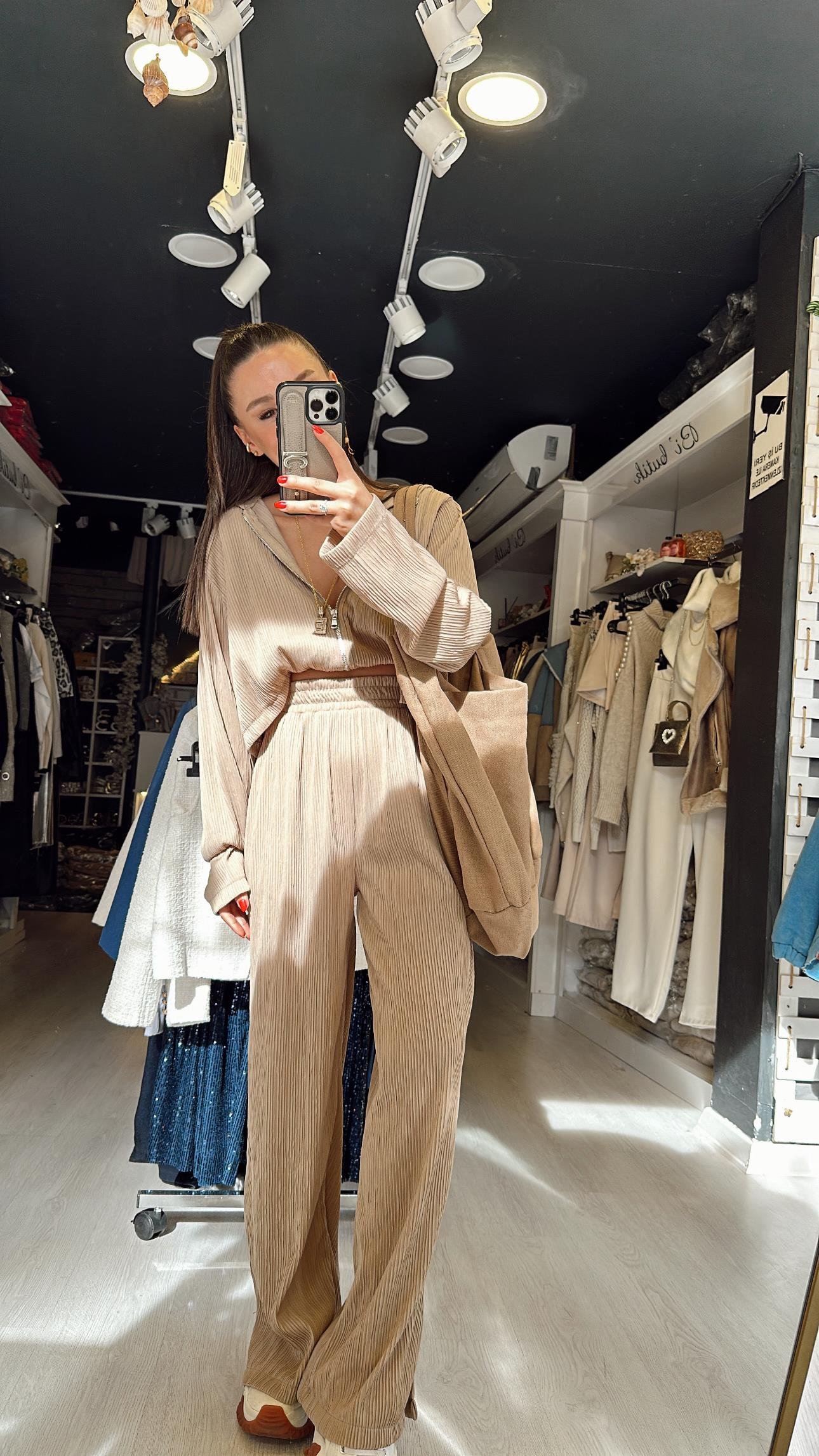 Bej Büstiyerli Krinkıl Crop Takım