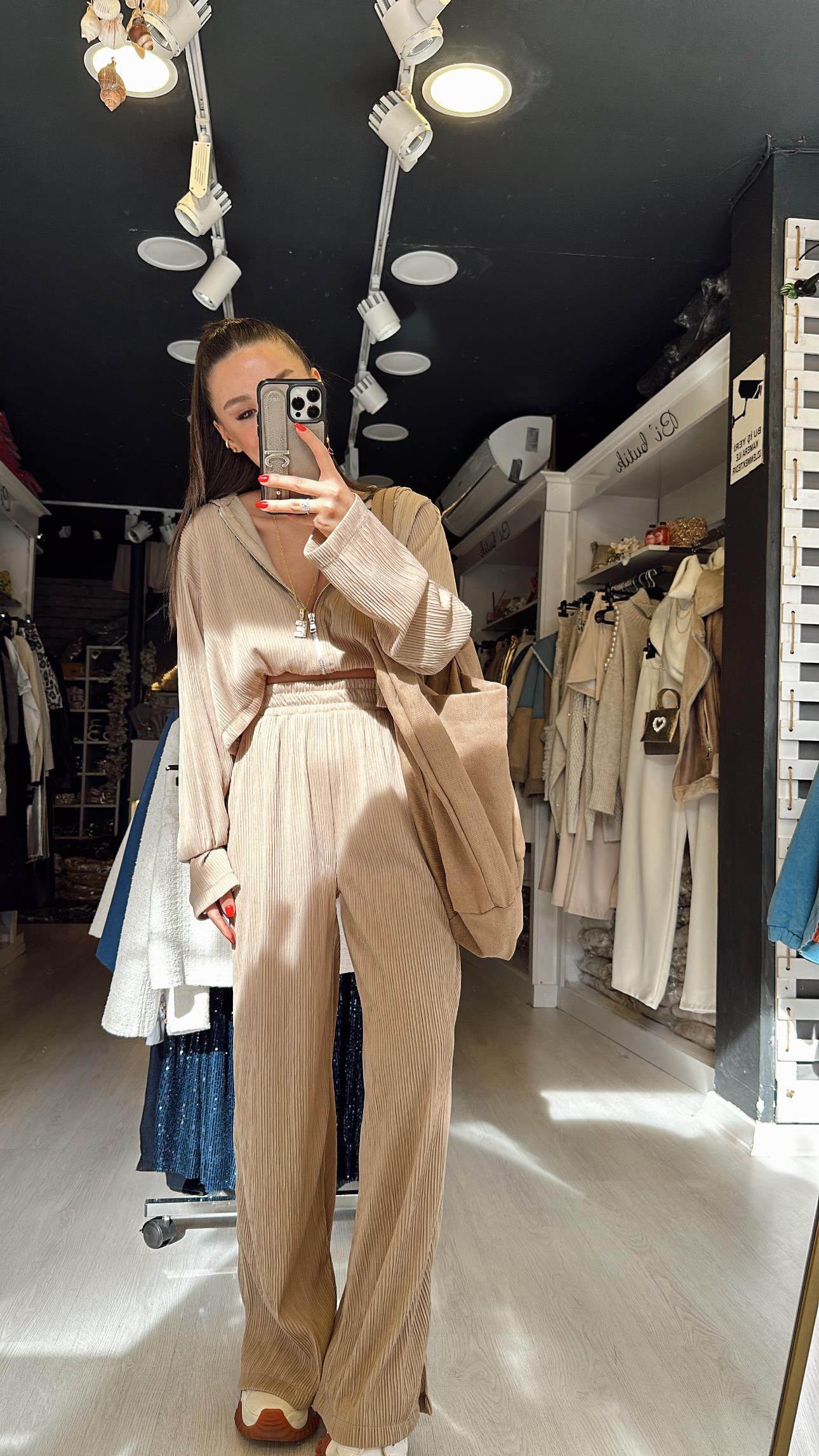 Bej Büstiyerli Krinkıl Crop Takım