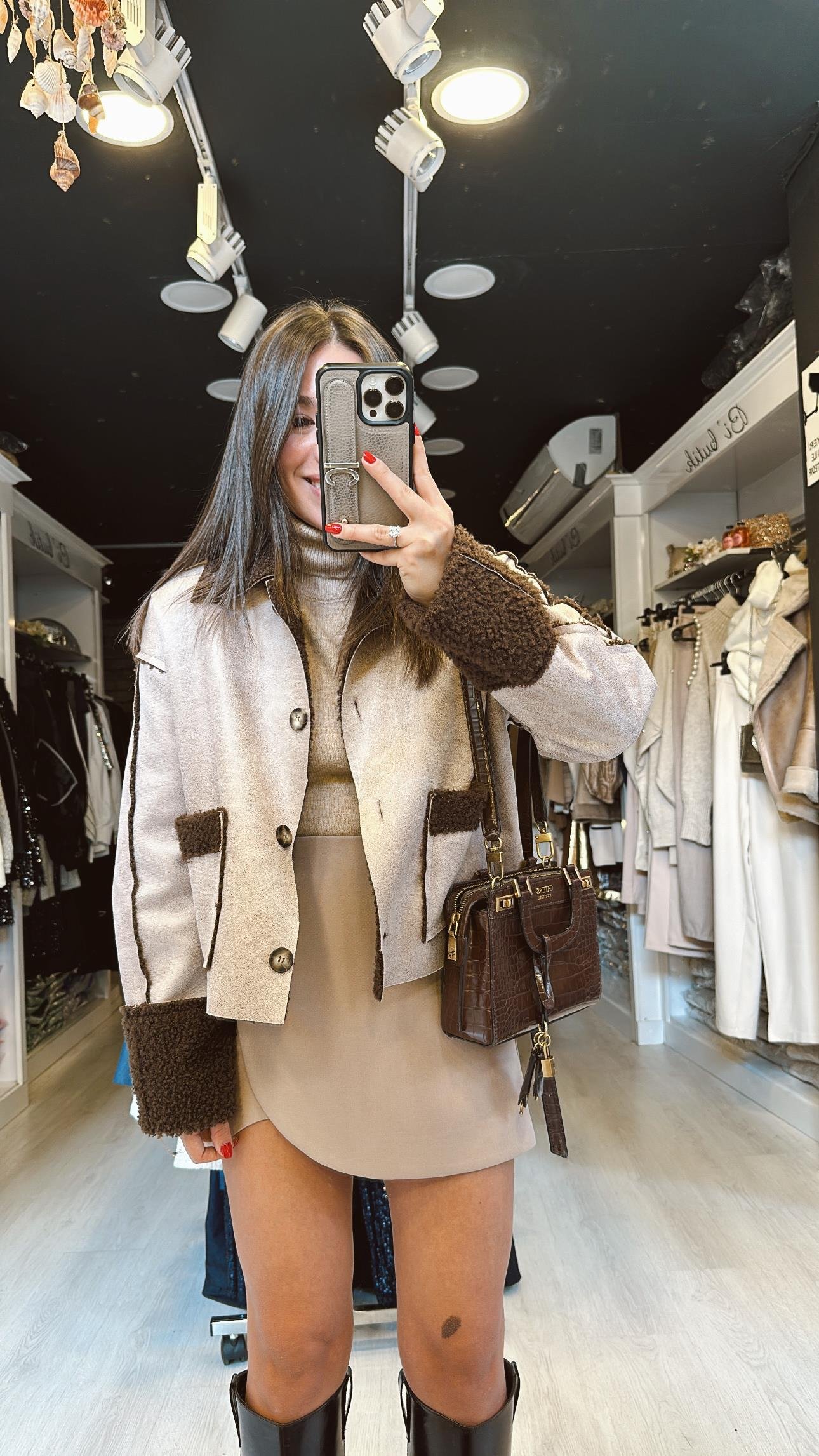 Bej Kahve Ön Cepli Düğmeli Nubuk Ceket 