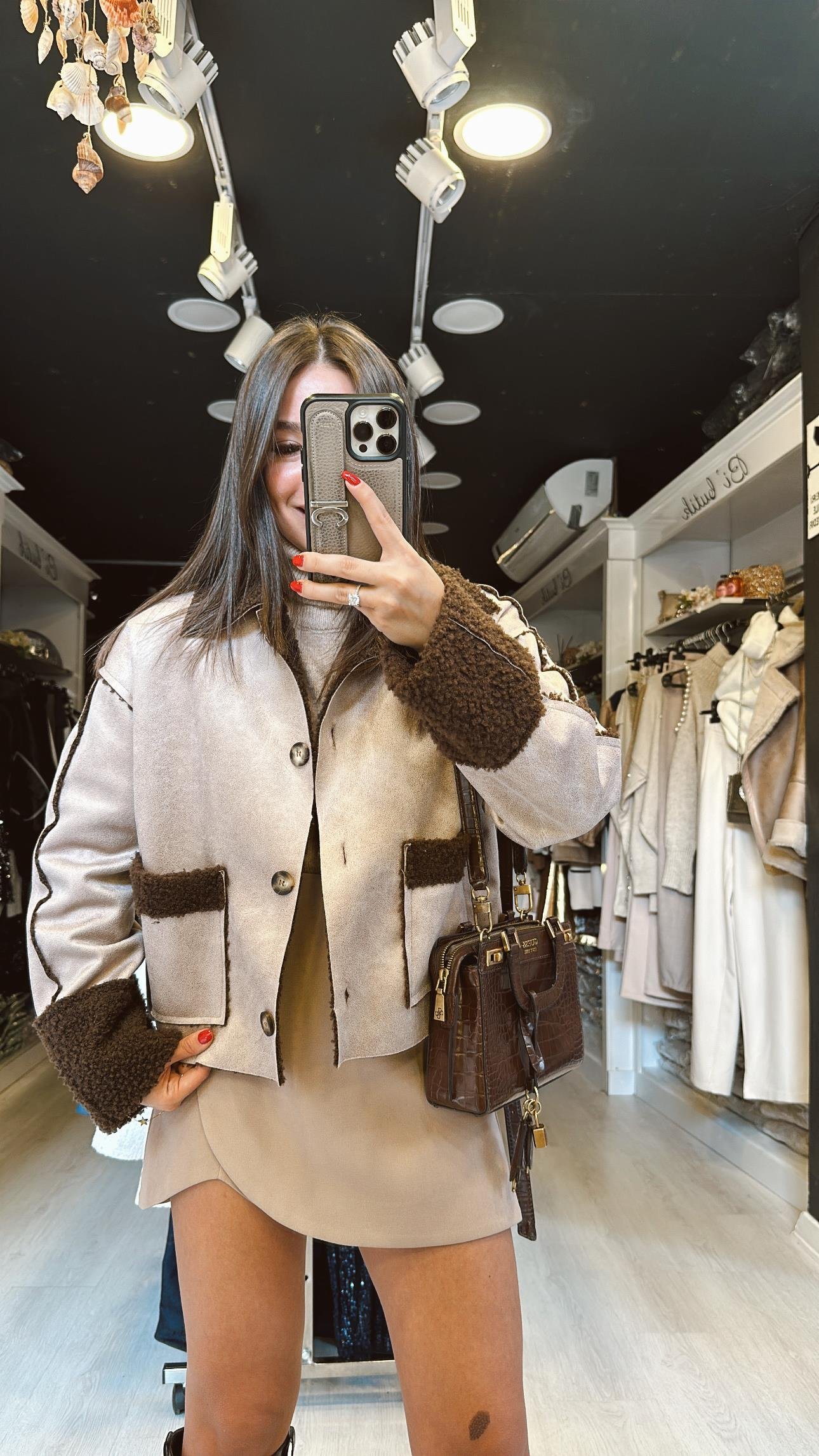 Bej Kahve Ön Cepli Düğmeli Nubuk Ceket 