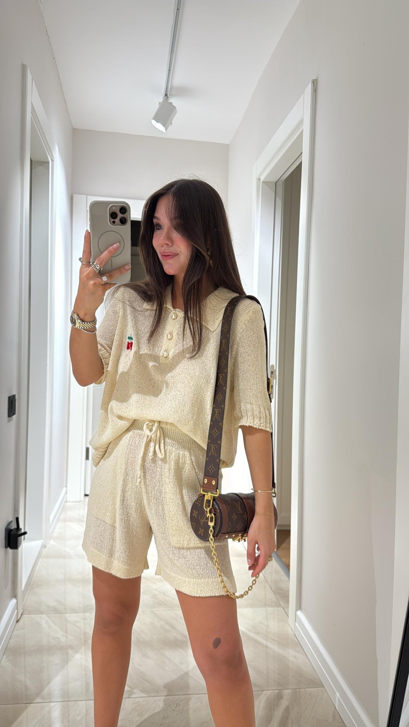 Bej Kiraz Detaylı Triko Bluz