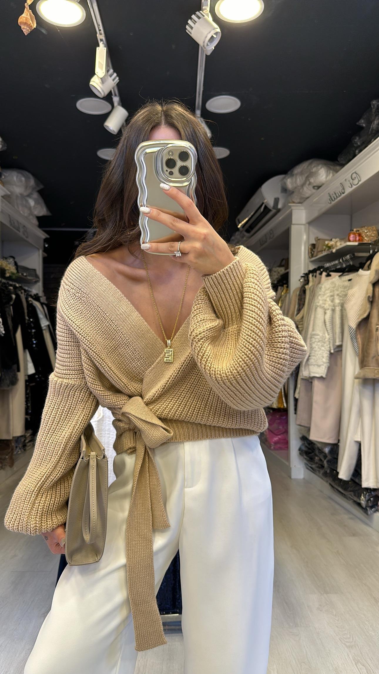 Bej Bağlama Detaylı Hırka 