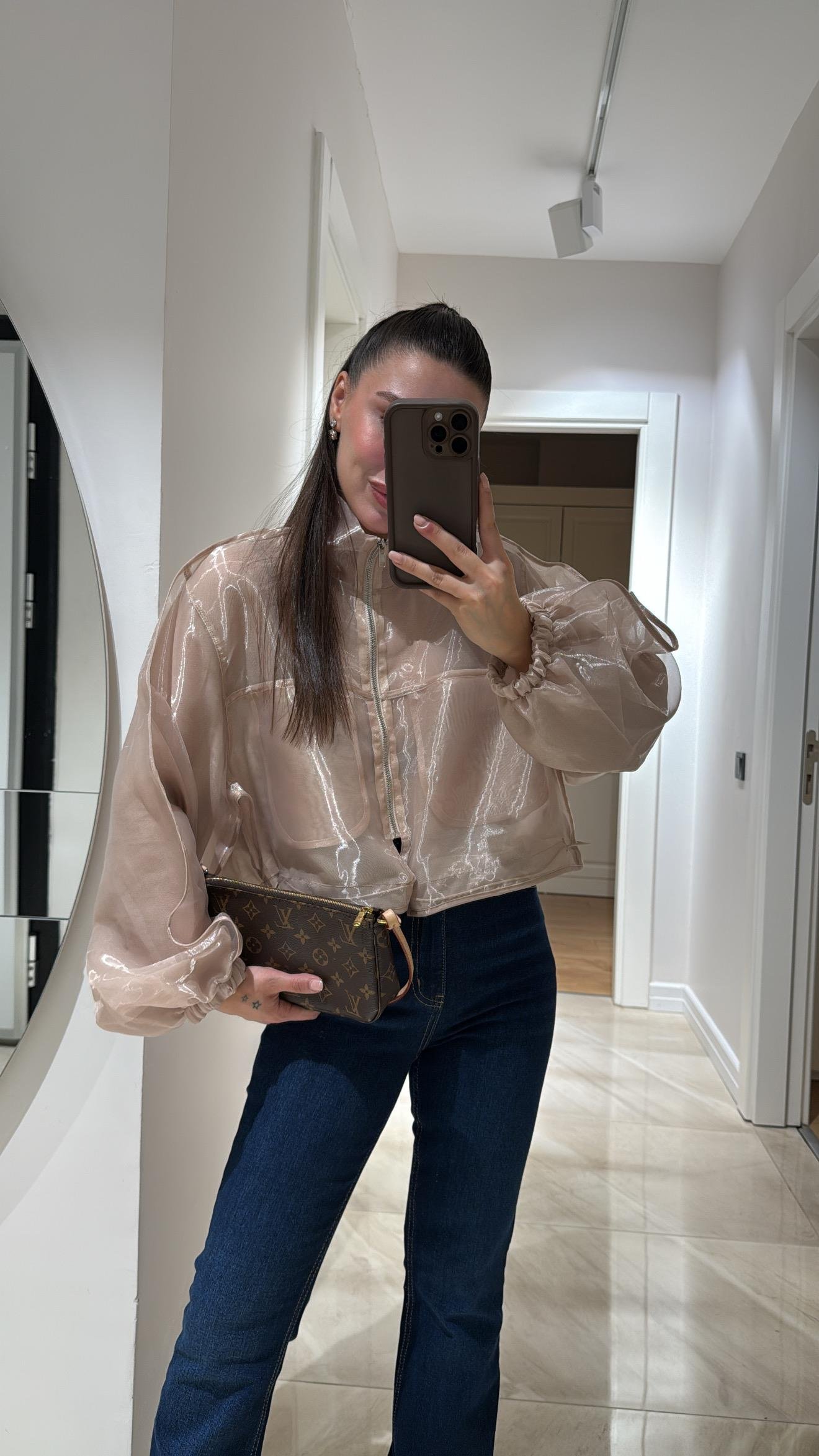 Bej Lastikli Ön Fermuarlı Tül Ceket 