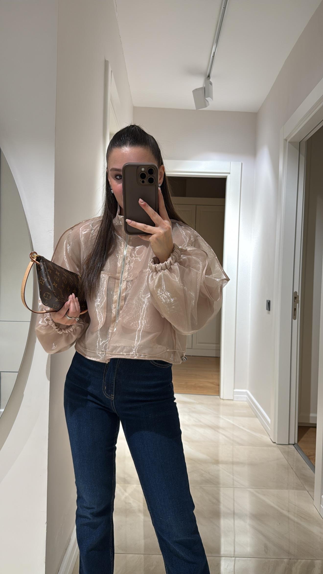 Bej Lastikli Ön Fermuarlı Tül Ceket 