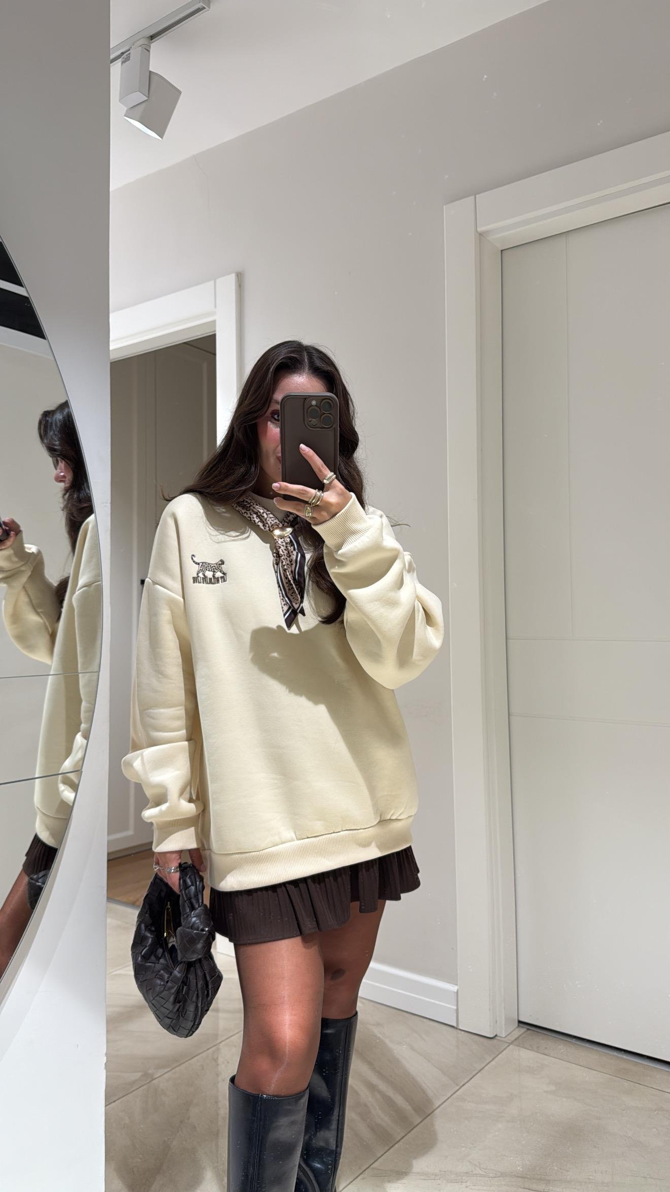 Bej Leopar Baskılı Fularlı Sweat