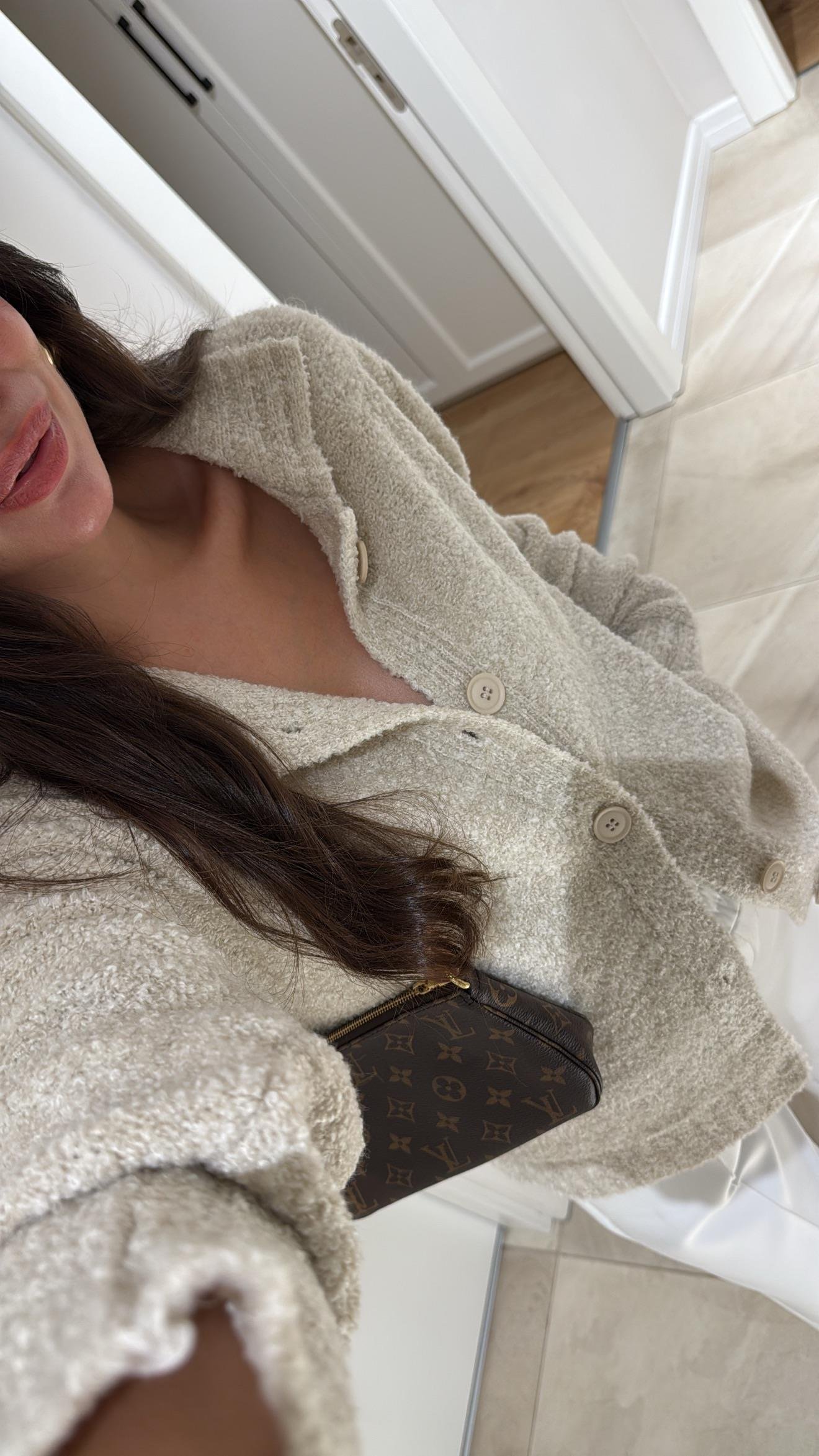 Ekru Polo Yaka Düğmeli Buklet Hırka 