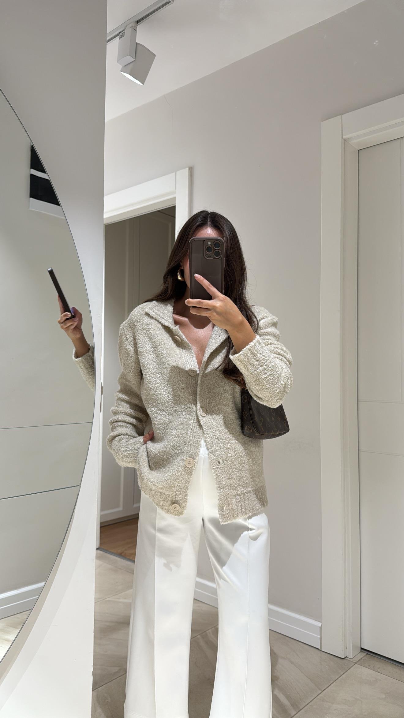 Ekru Polo Yaka Düğmeli Buklet Hırka 