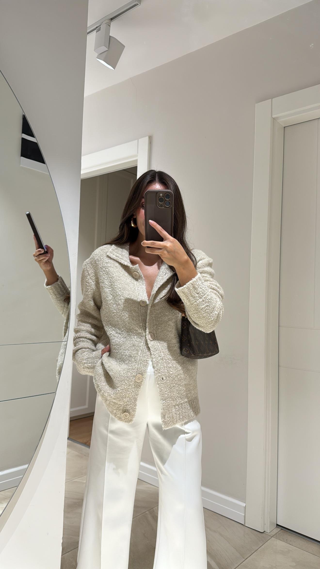 Ekru Polo Yaka Düğmeli Buklet Hırka 