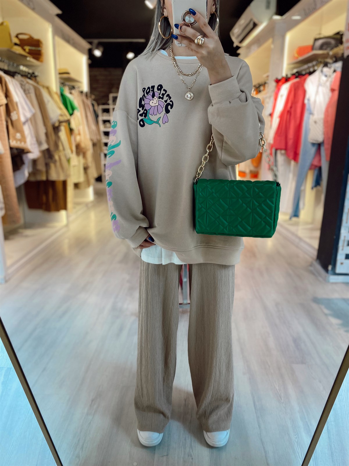 Bej Renk  Bol Paça Beli Lastikli Krep Kumaş Pantolon