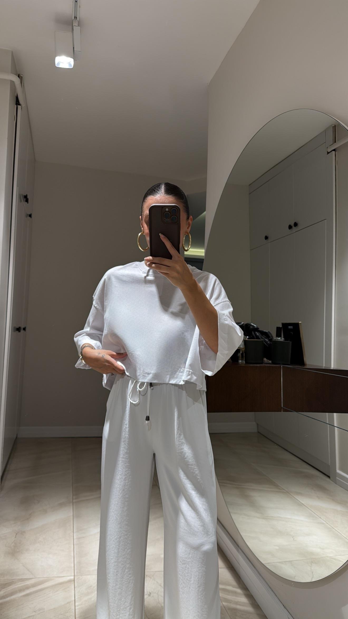 Beyaz Basic Oversize Ravi Crop Tshirt