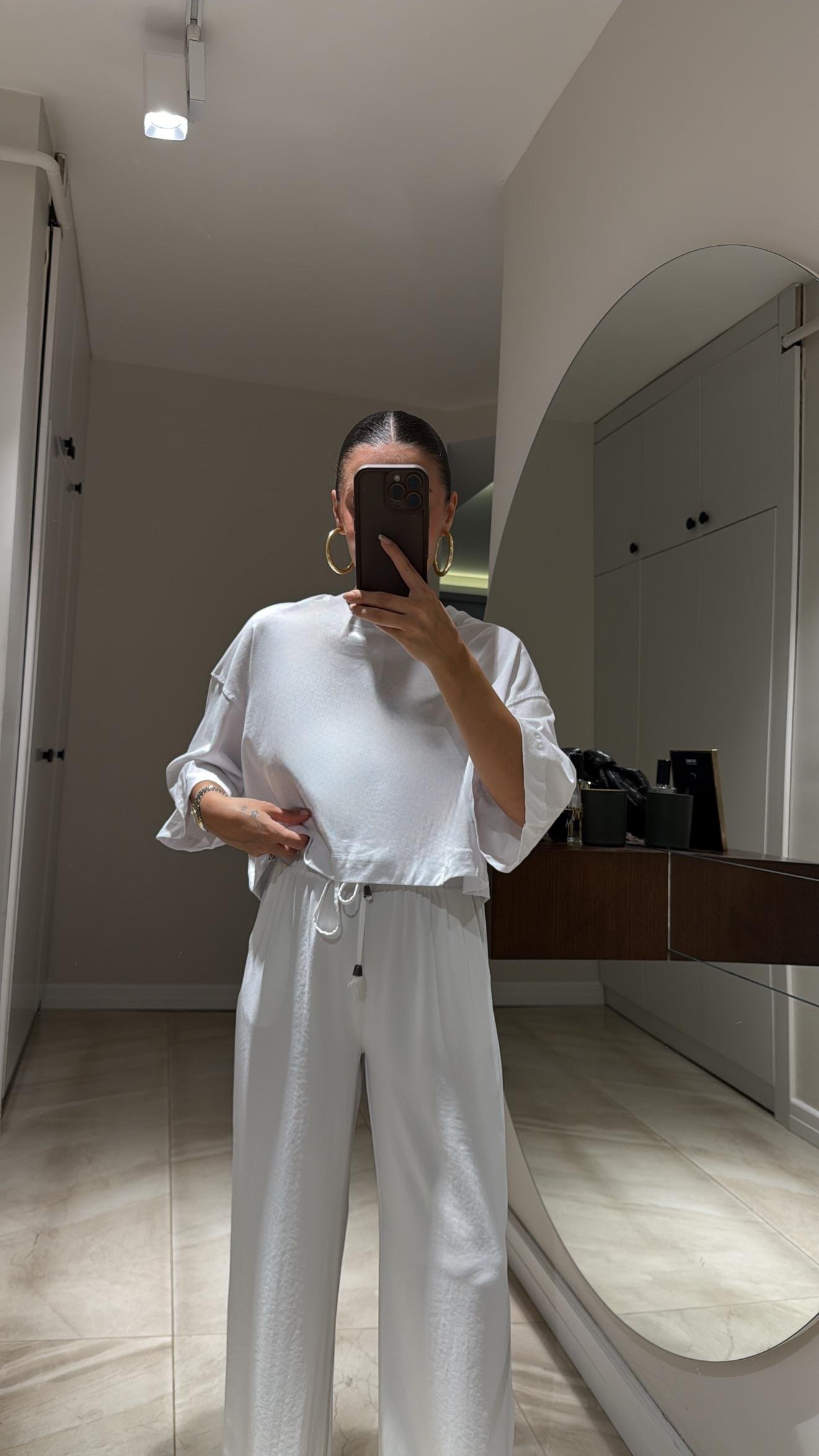 Beyaz Basic Oversize Ravi Crop Tshirt