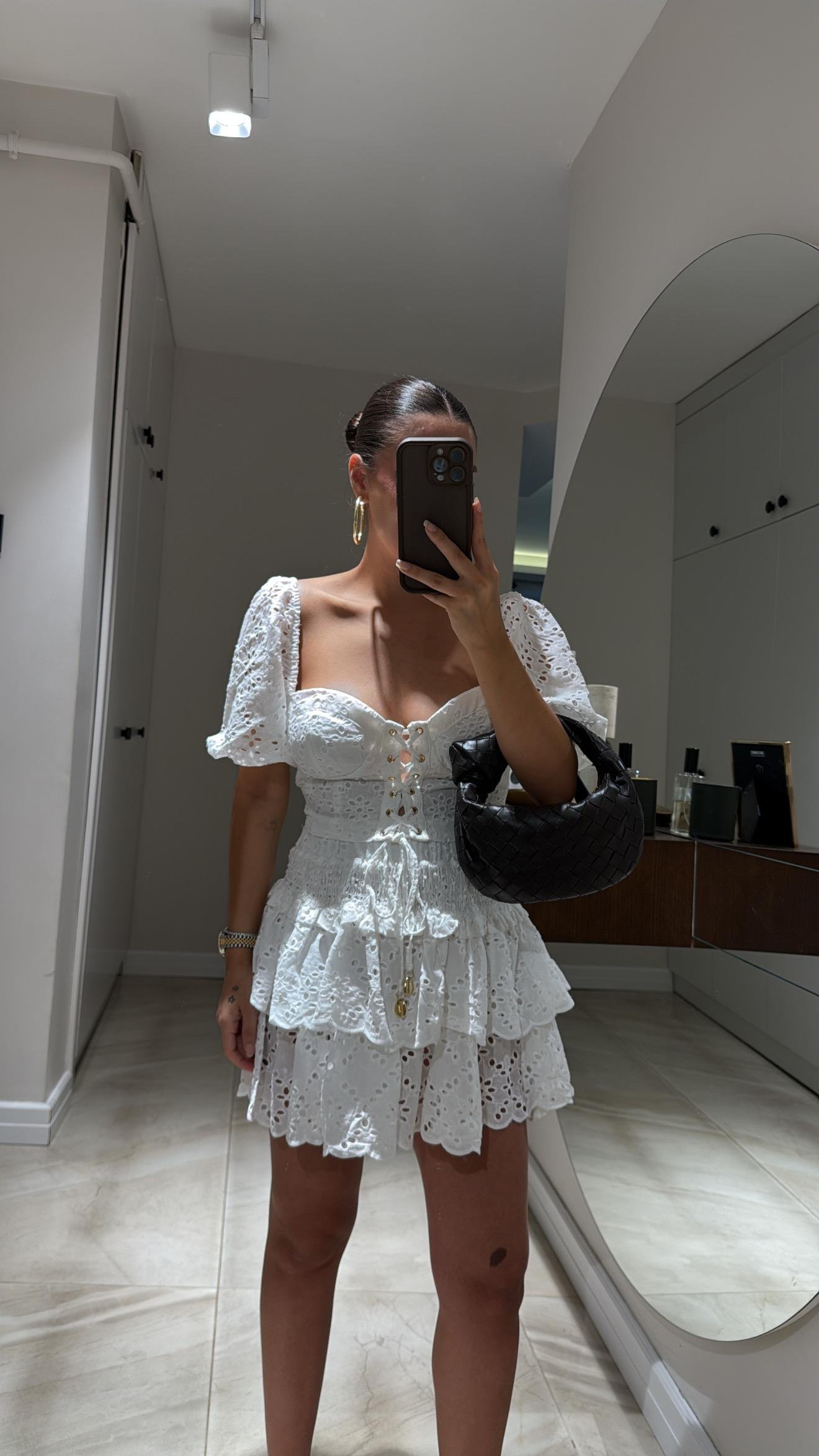 Beyaz Beli Lastikli Volanlı Fisto Etek 