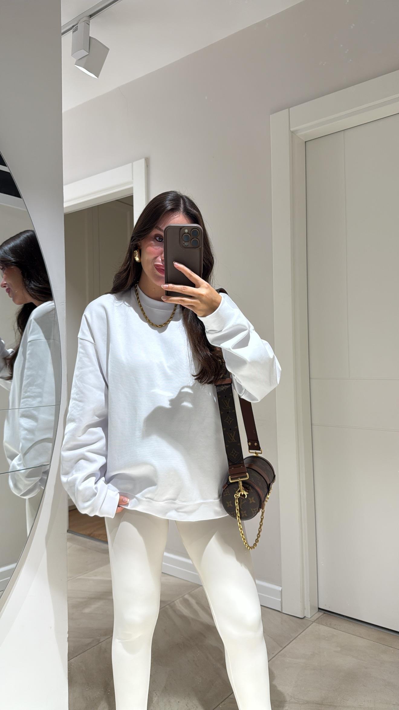 Beyaz Bisiklet Yaka İnce Sweatshirt