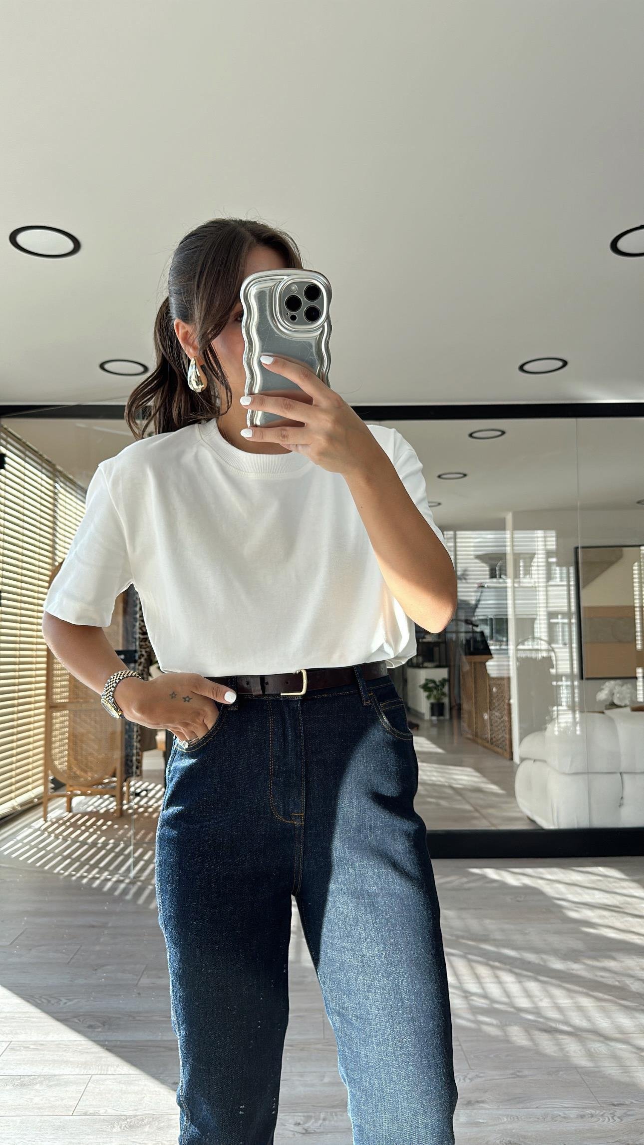 Beyaz Dekoratif Dikişli Bisiklet Yaka Dilvin Tshirt