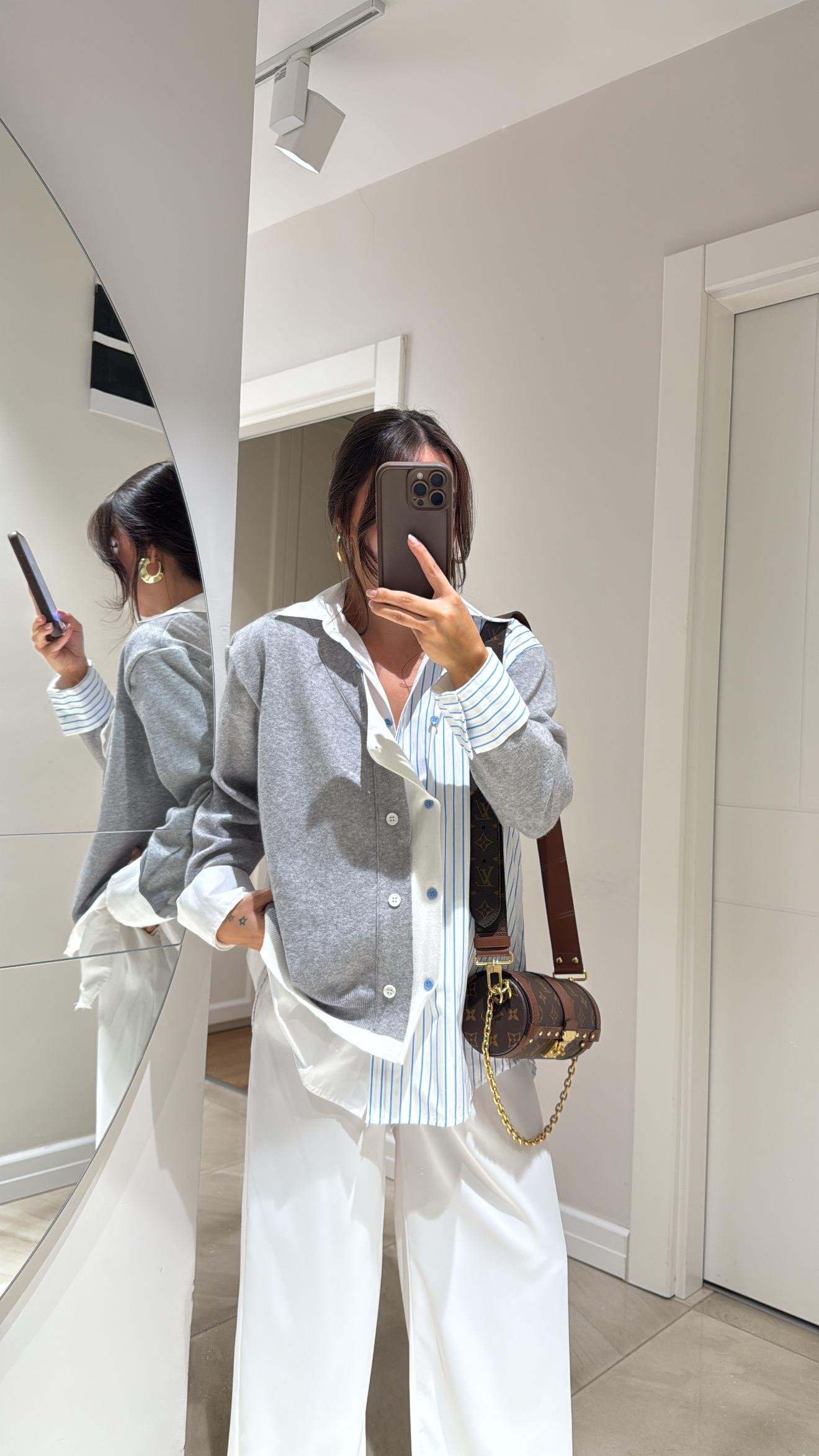 Beyaz Gri Gömlek Detaylı Tasarım Hırka 