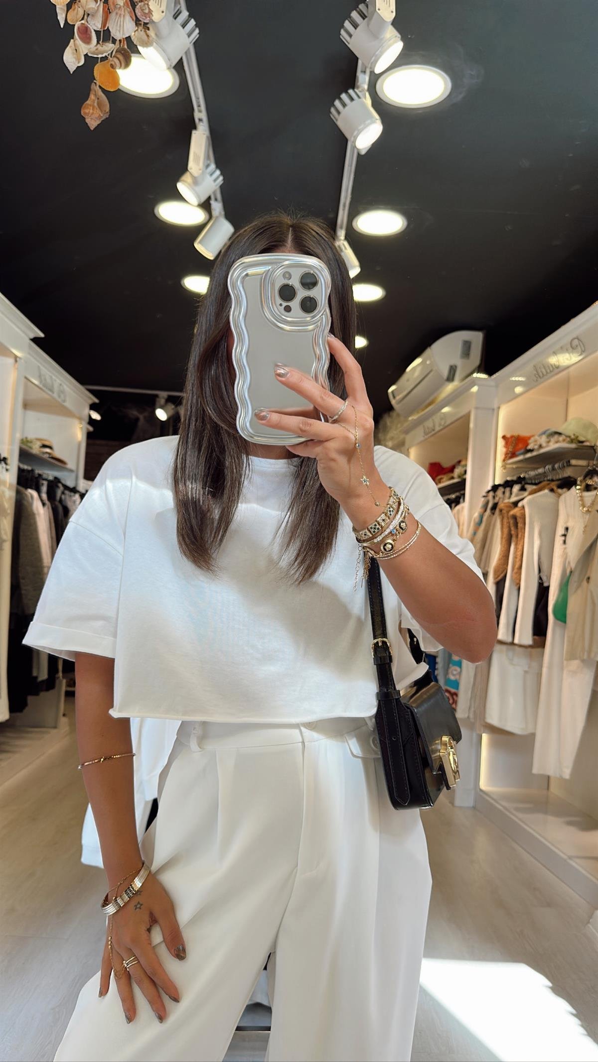 Beyaz Kesik Detaylı Crop Tshirt