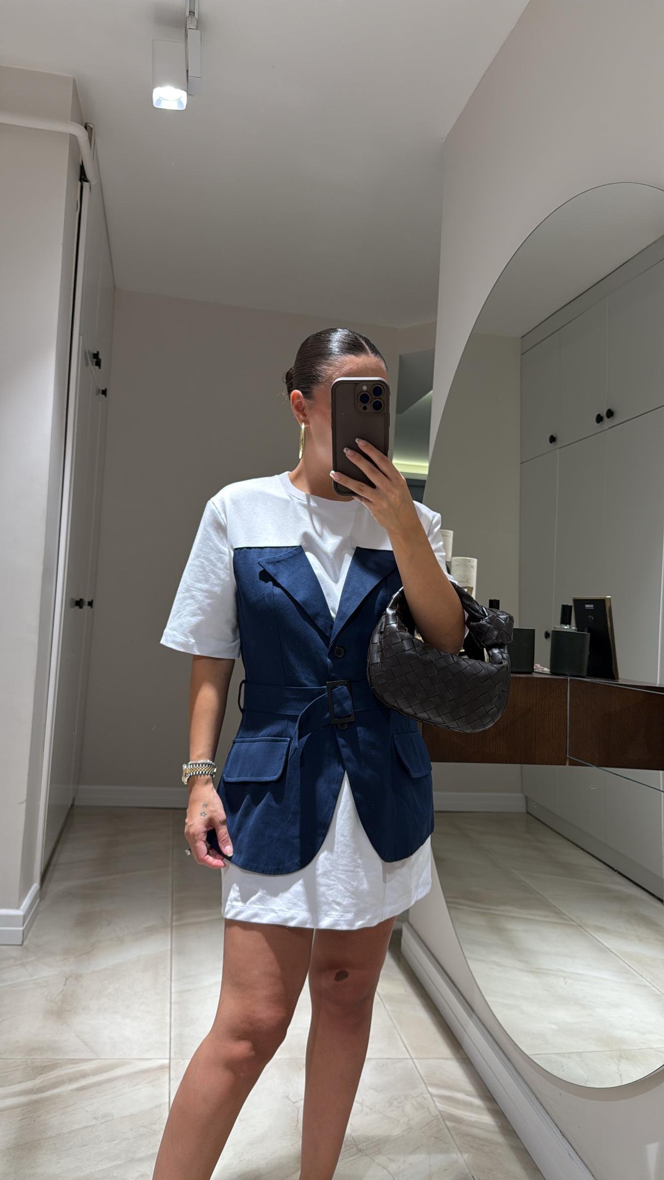 Beyaz Lacivert Yelek Detaylı Marka Model Bluz