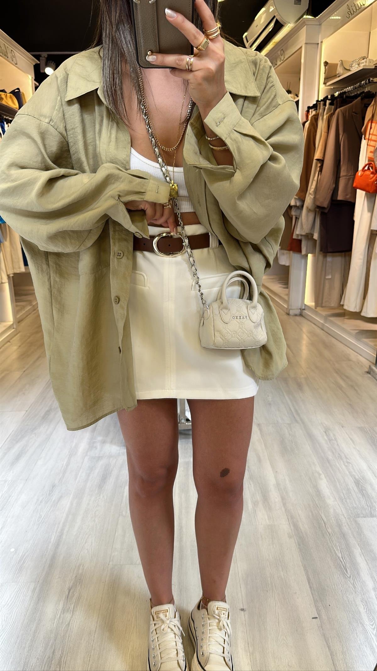 Beyaz Ön Cep Detaylı Marka Model Etek 