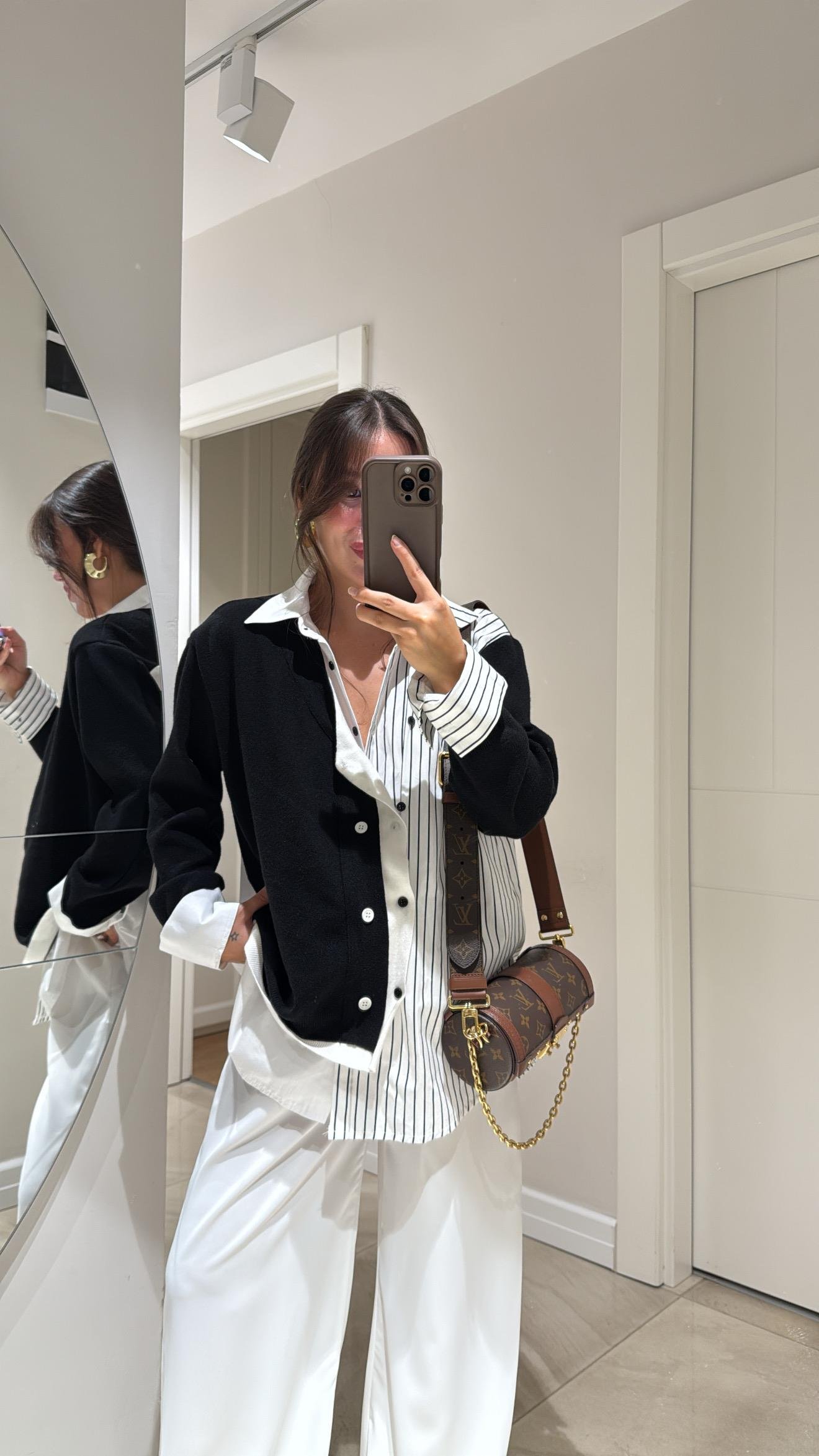 Beyaz Siyah Gömlek Detaylı Tasarım Hırka 